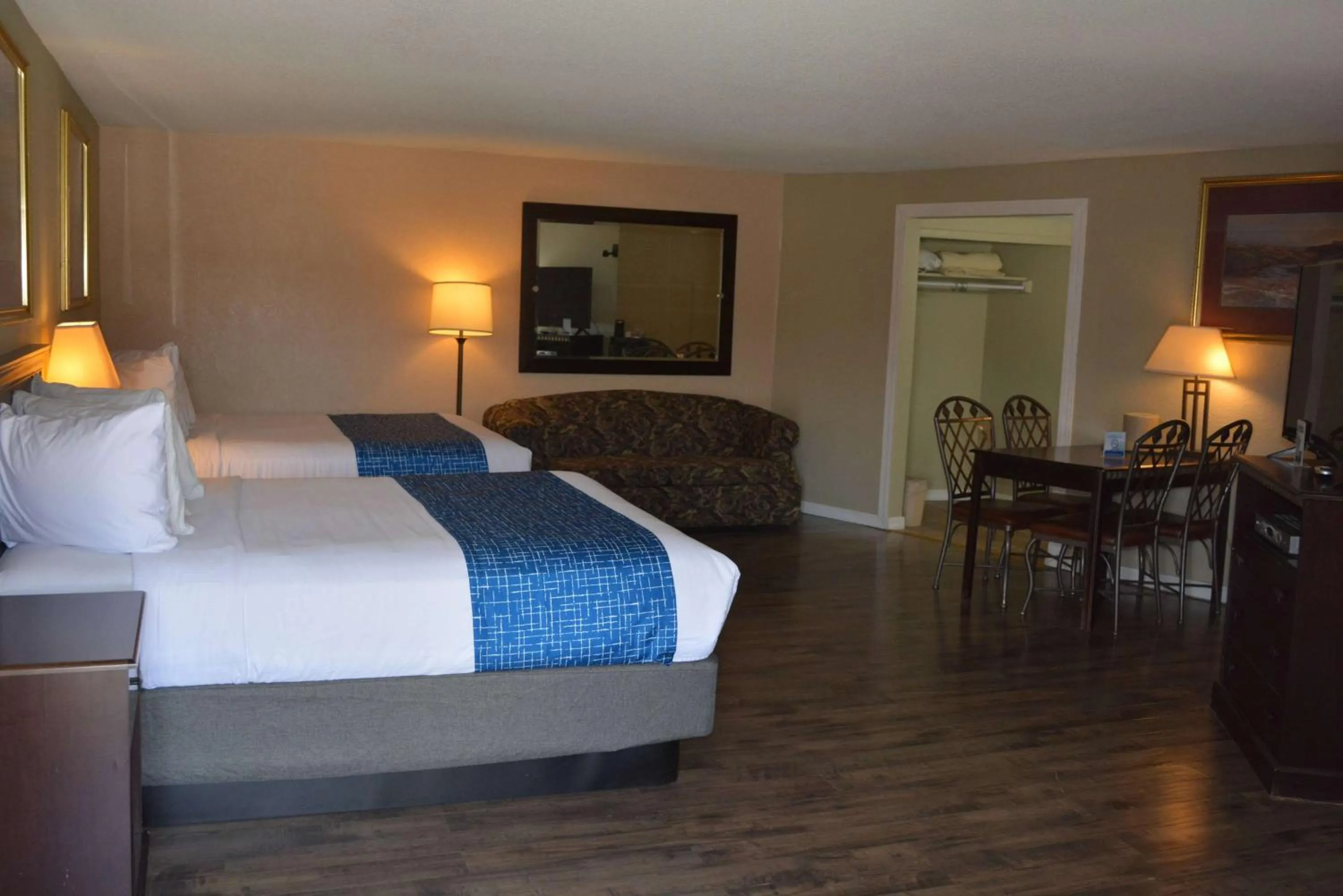 Photo of the whole room, Bed in Travelodge by Wyndham Trinidad