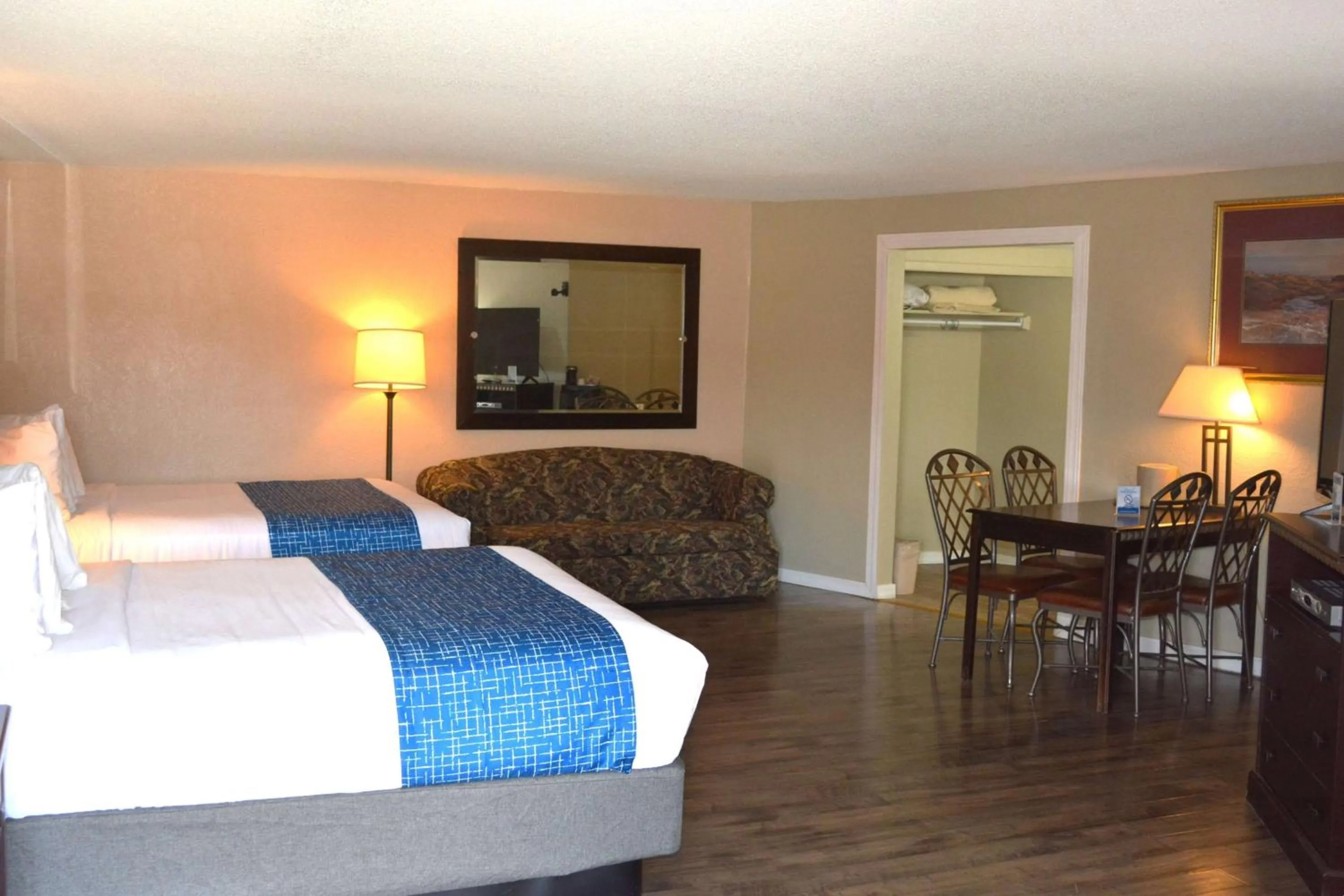 Photo of the whole room, Bed in Travelodge by Wyndham Trinidad