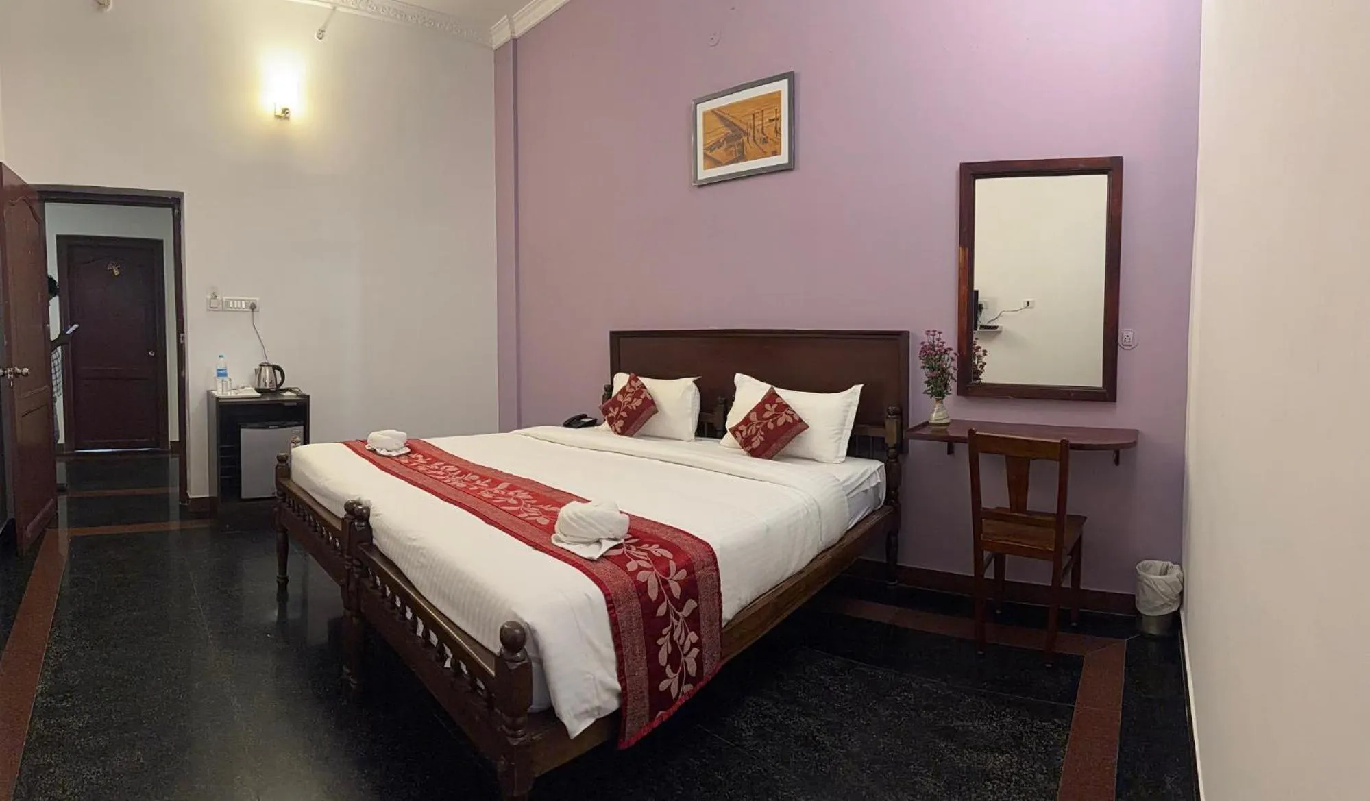 Bedroom, Bed in Hotel Bon Sejour