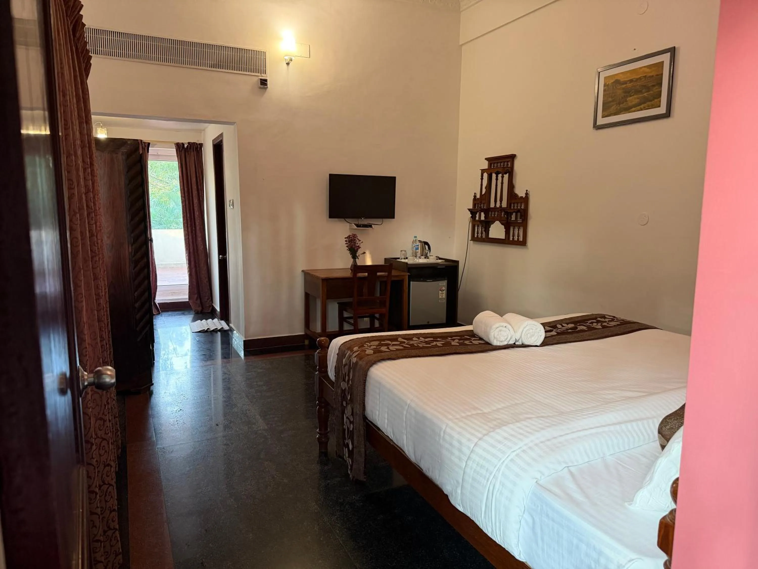 Bedroom, Bed in Hotel Bon Sejour