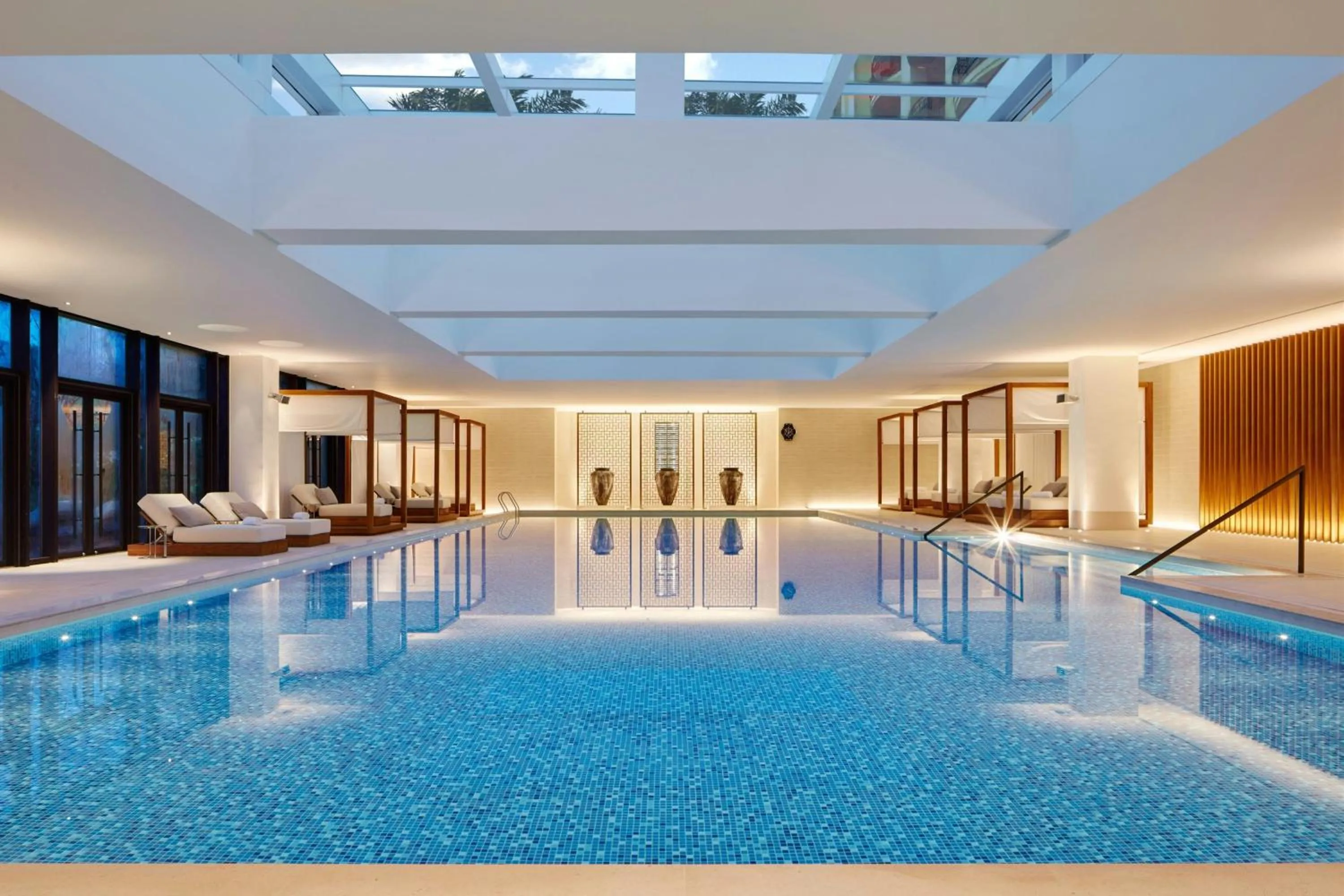 Swimming pool in The Westin Tashee Resort, Taoyuan