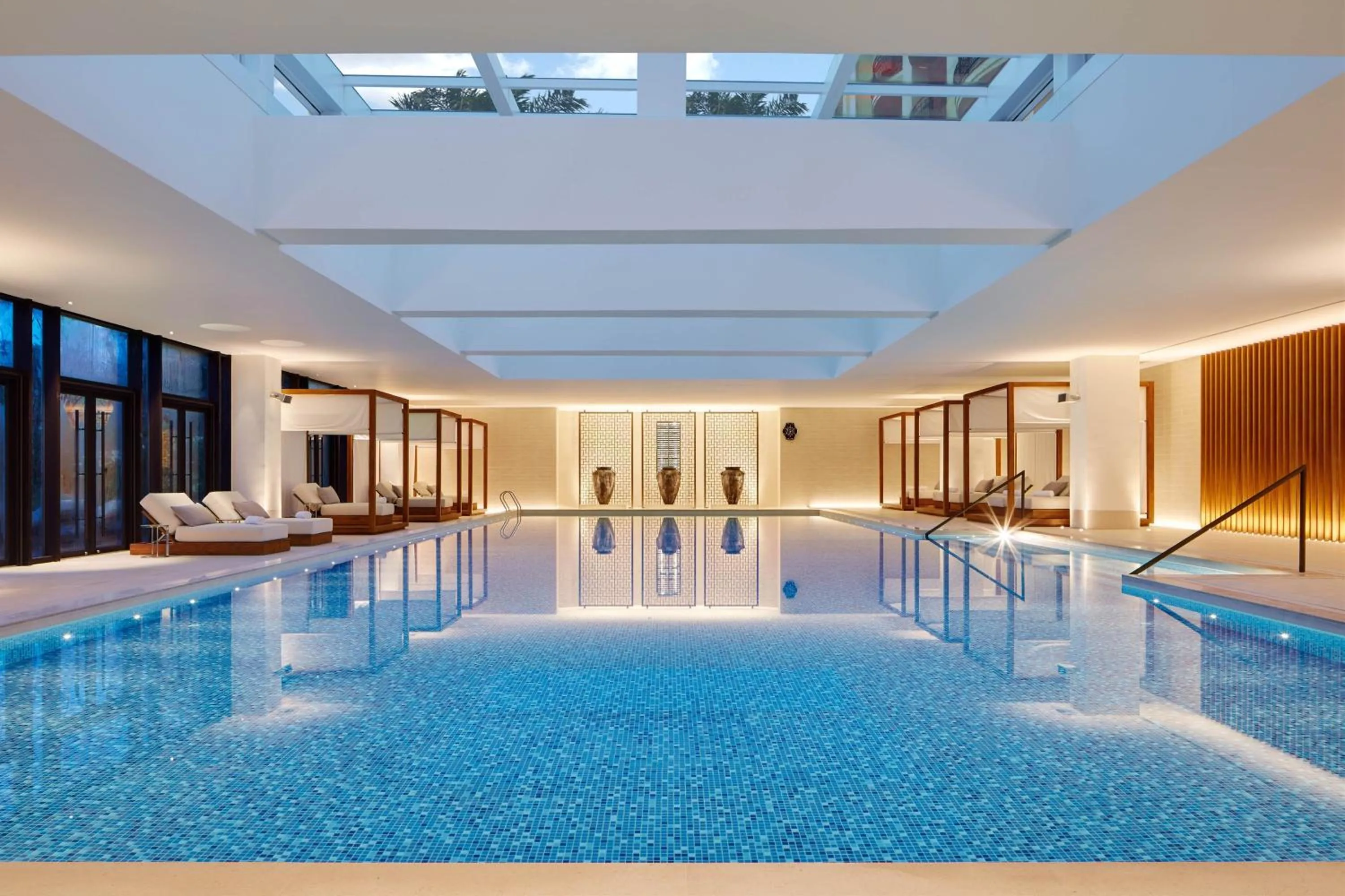 Swimming pool in The Westin Tashee Resort, Taoyuan