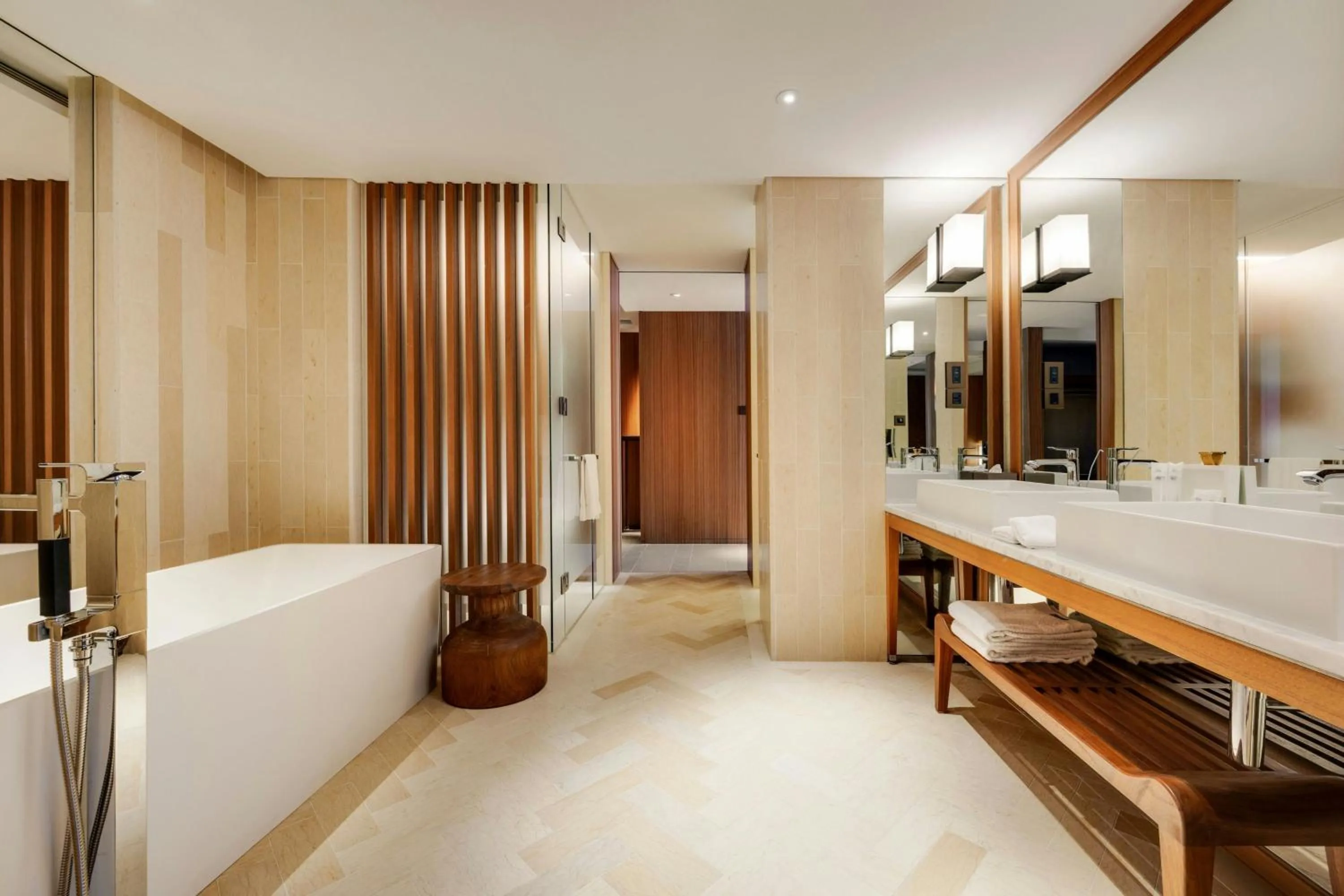 Bathroom, Bed in The Westin Tashee Resort, Taoyuan