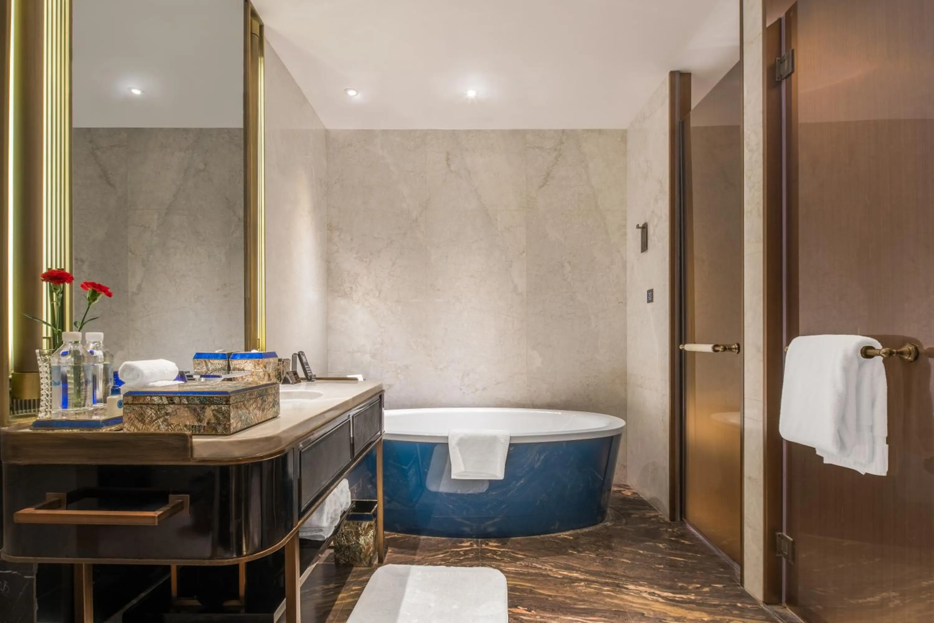 Bathroom in Wanda Reign Chengdu