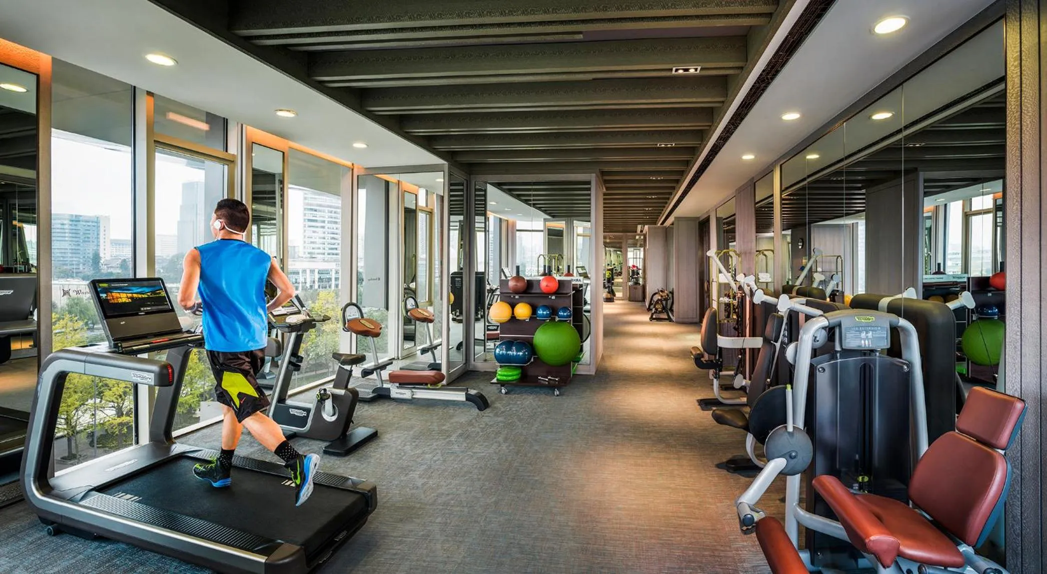 Fitness centre/facilities in Wanda Reign Chengdu
