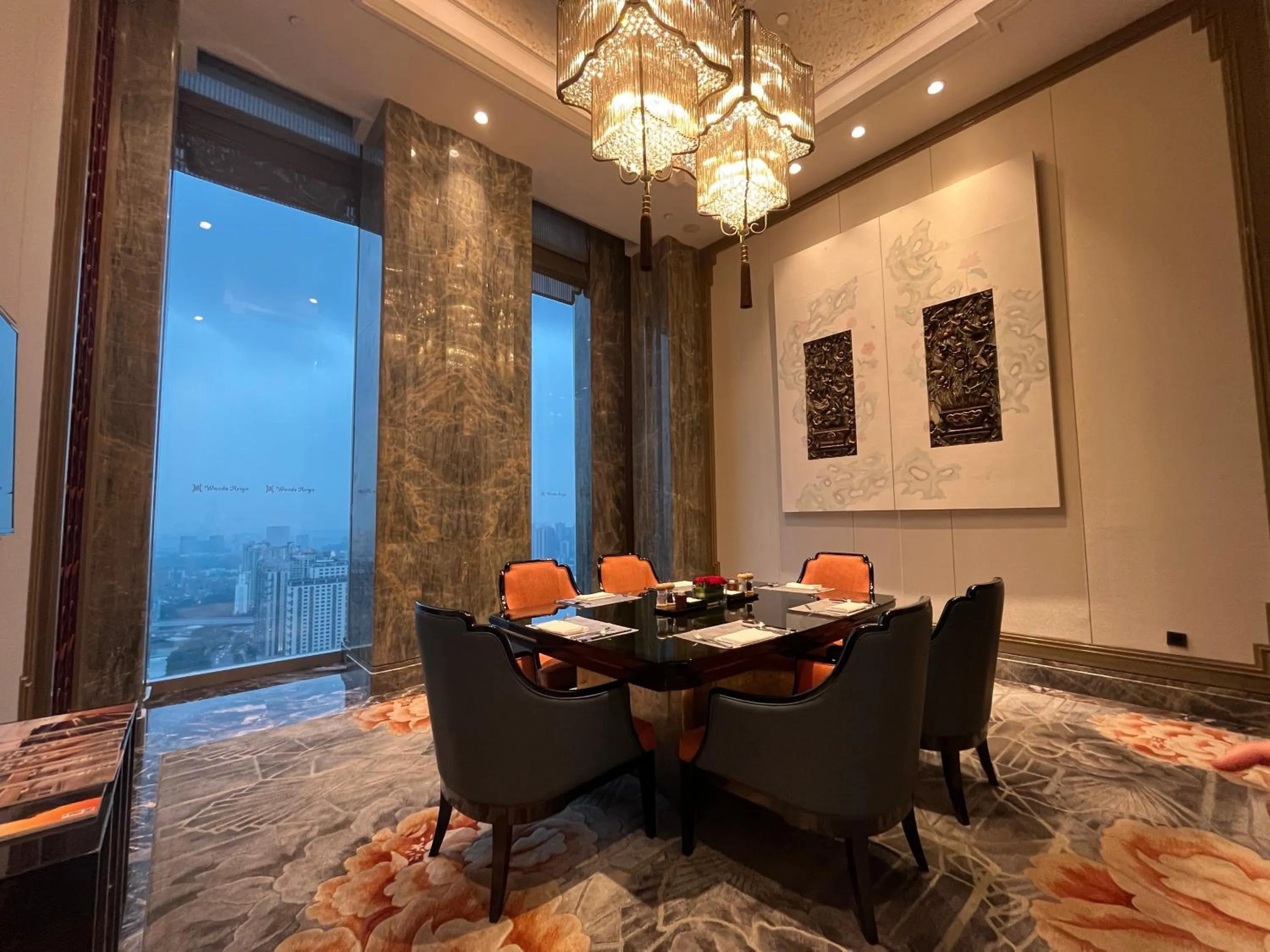 Restaurant/places to eat in Wanda Reign Chengdu