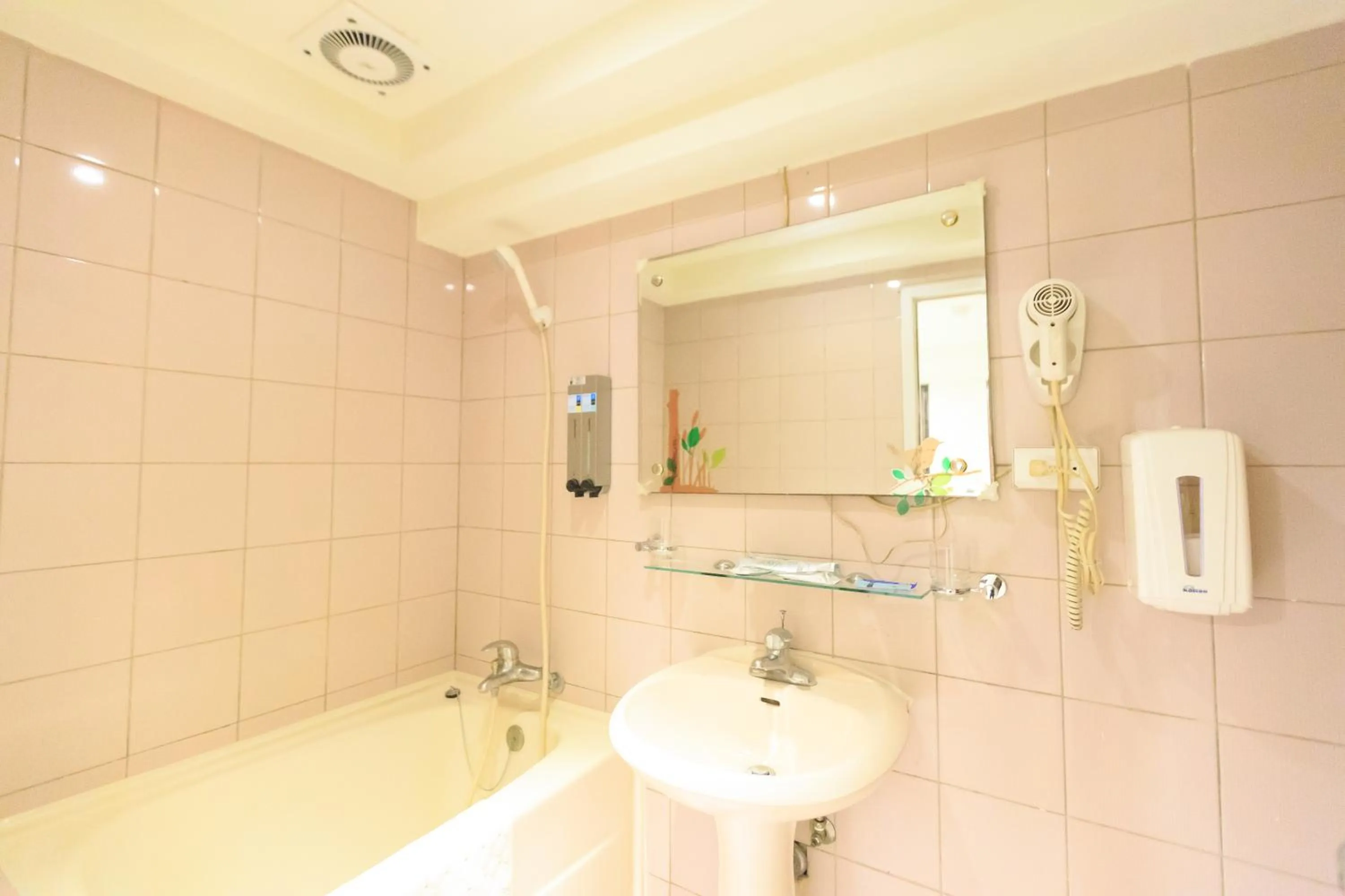 Toilet in Travelyoung Hotel