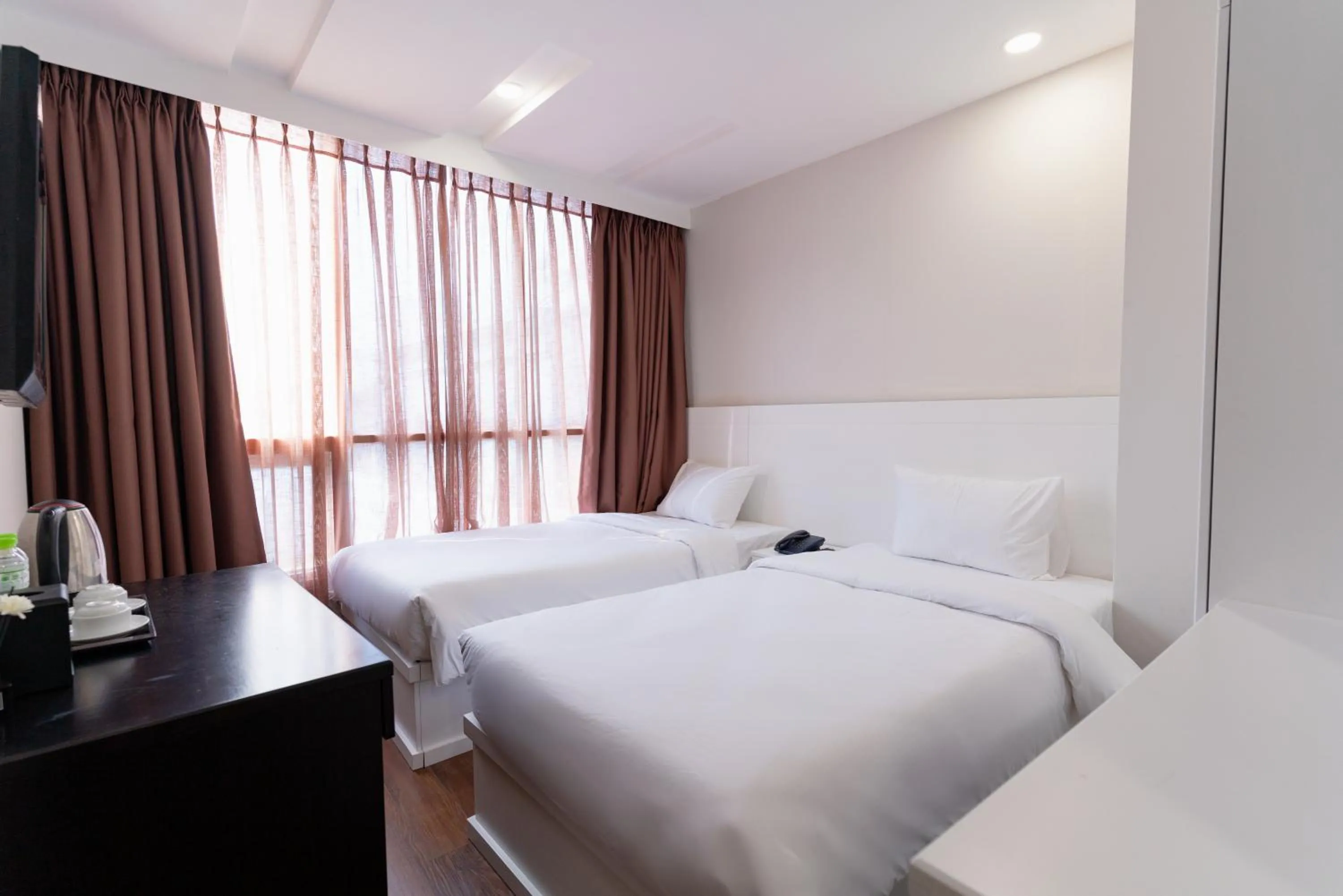 Bed in Queen Central Hotel - Ben Thanh Market