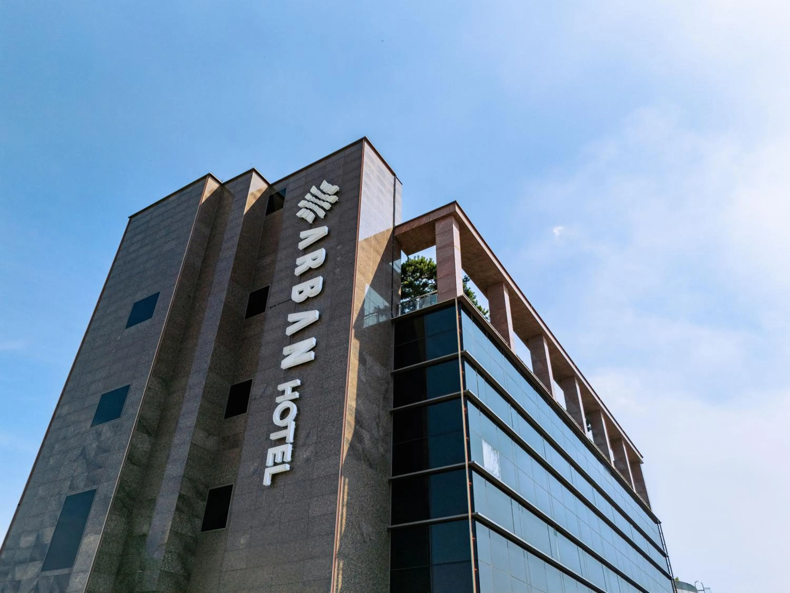 Facade/entrance in Arban Hotel