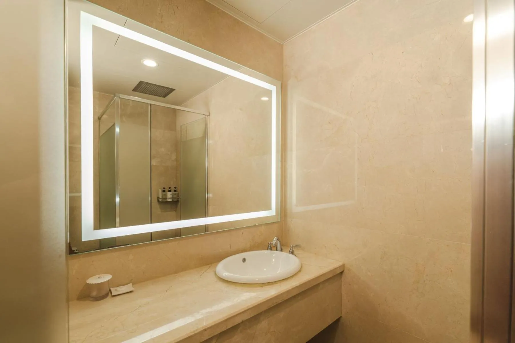 Bathroom in Arban Hotel