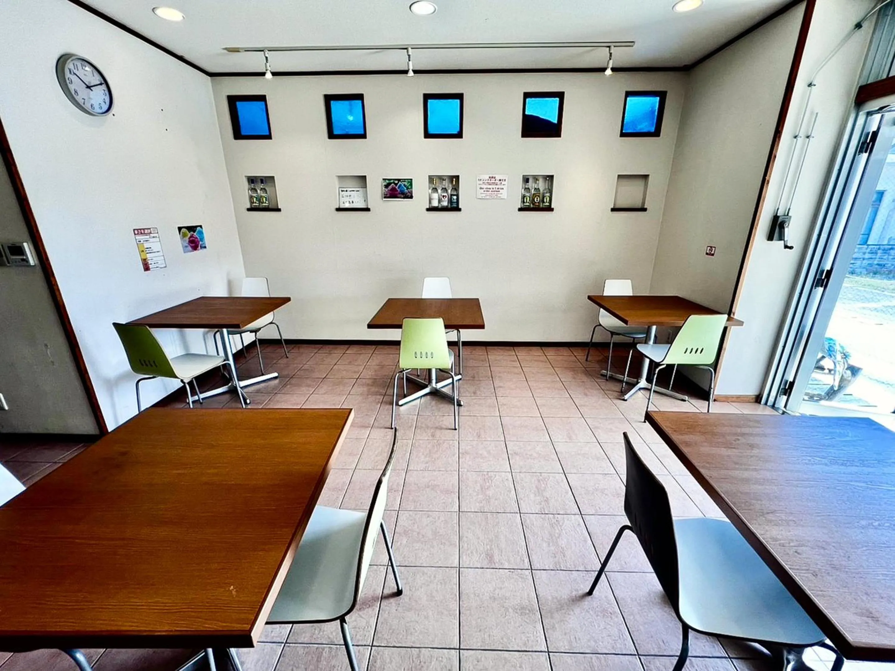 Restaurant/places to eat in Lulaliya