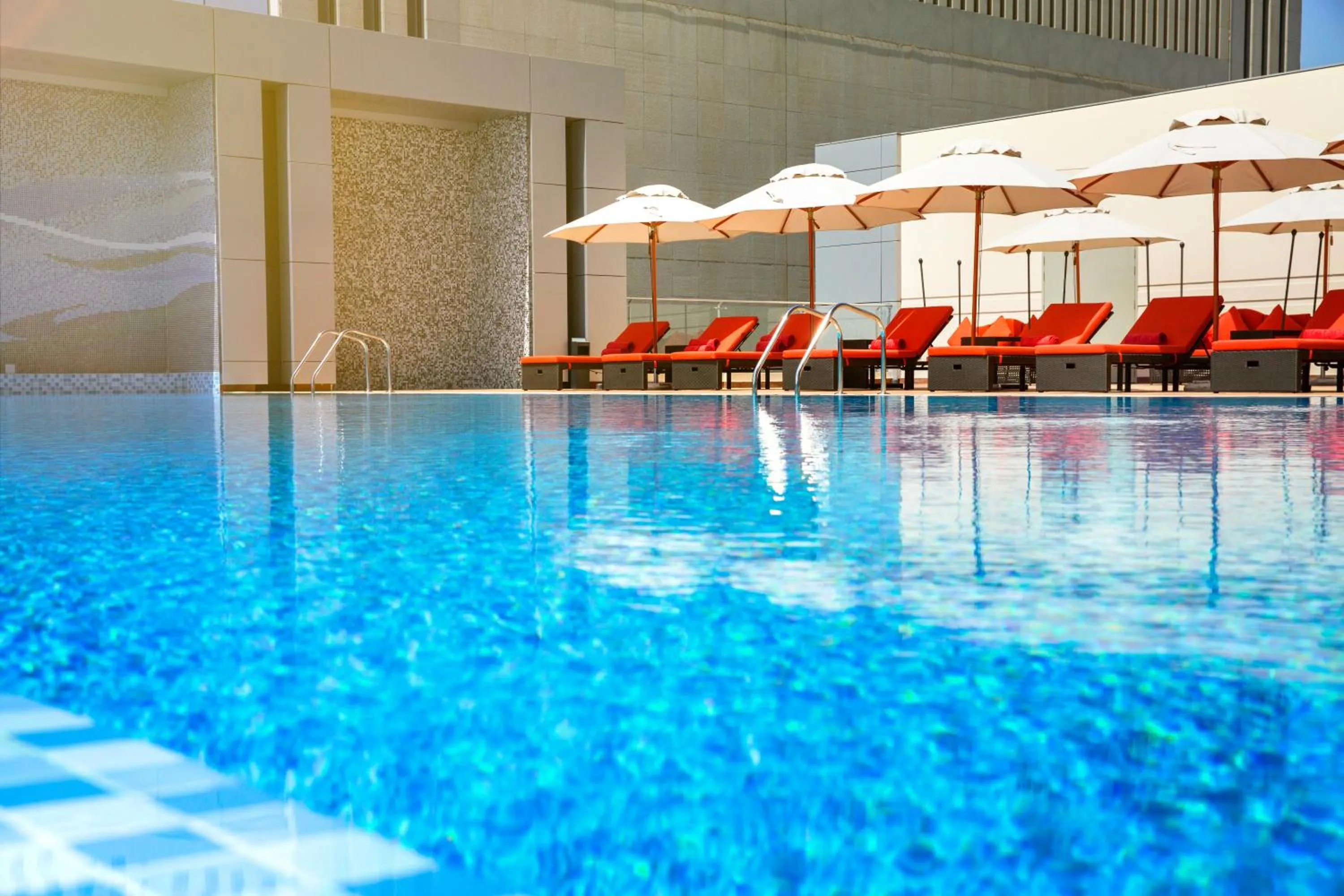 Swimming pool in Downtown Rotana
