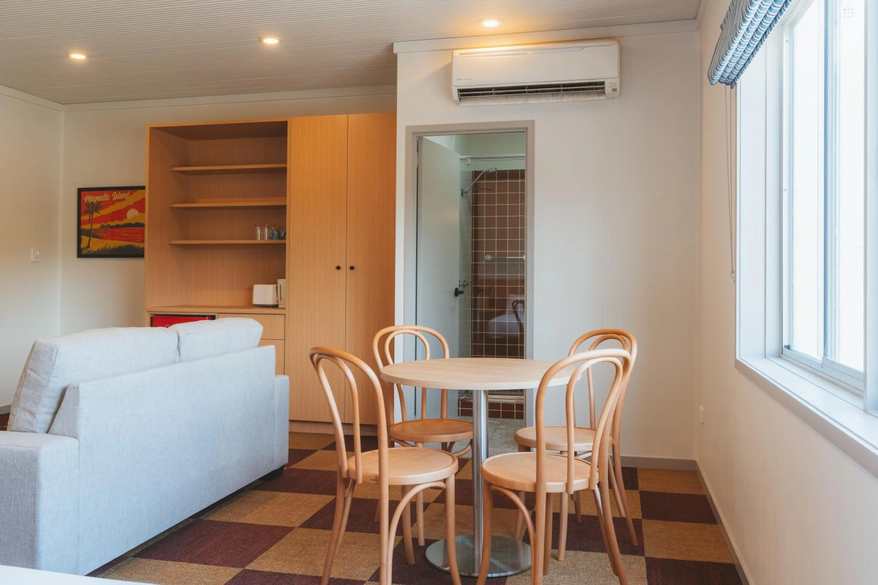 Seating area, Bed in Hotel Allen
