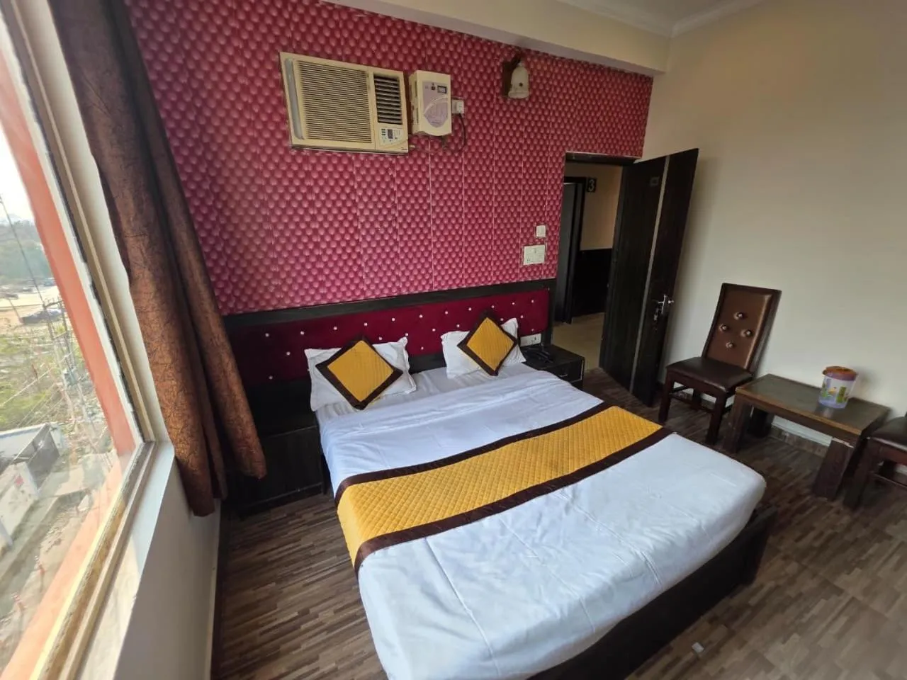 Bed in Hotel Ganges Park