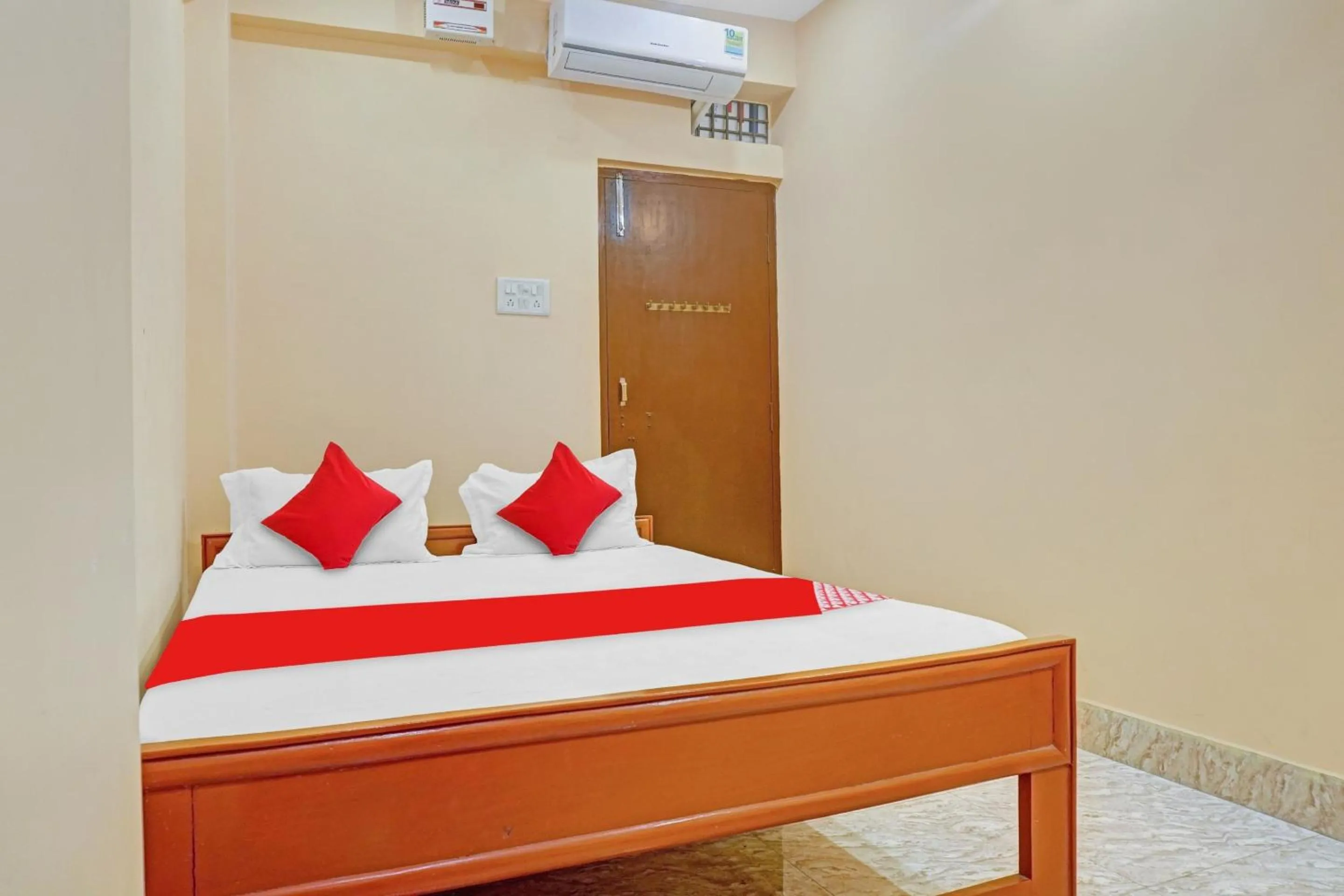 Bedroom, Bed in Hotel O New Rajdhani