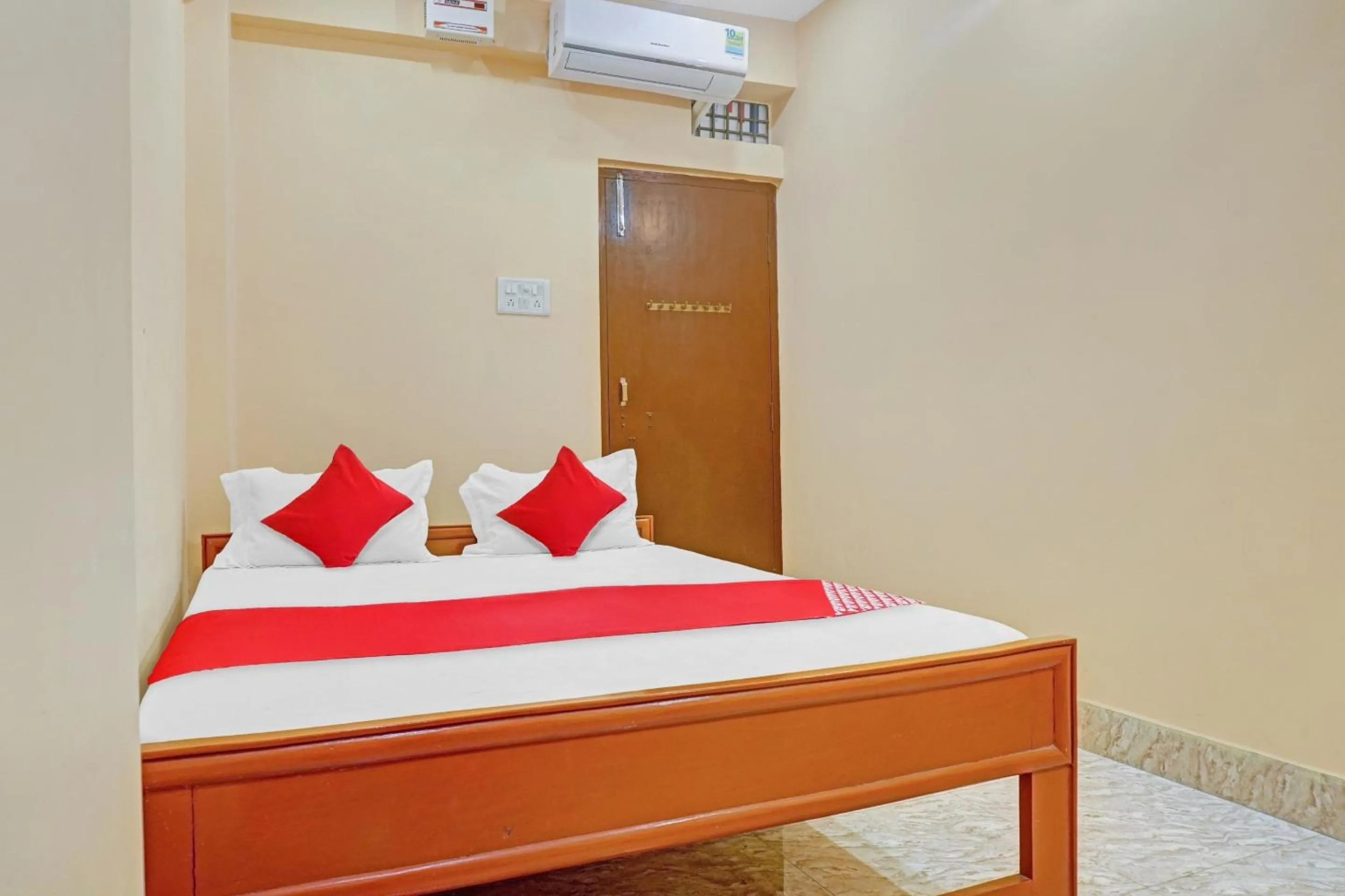 Bedroom, Bed in Hotel O New Rajdhani