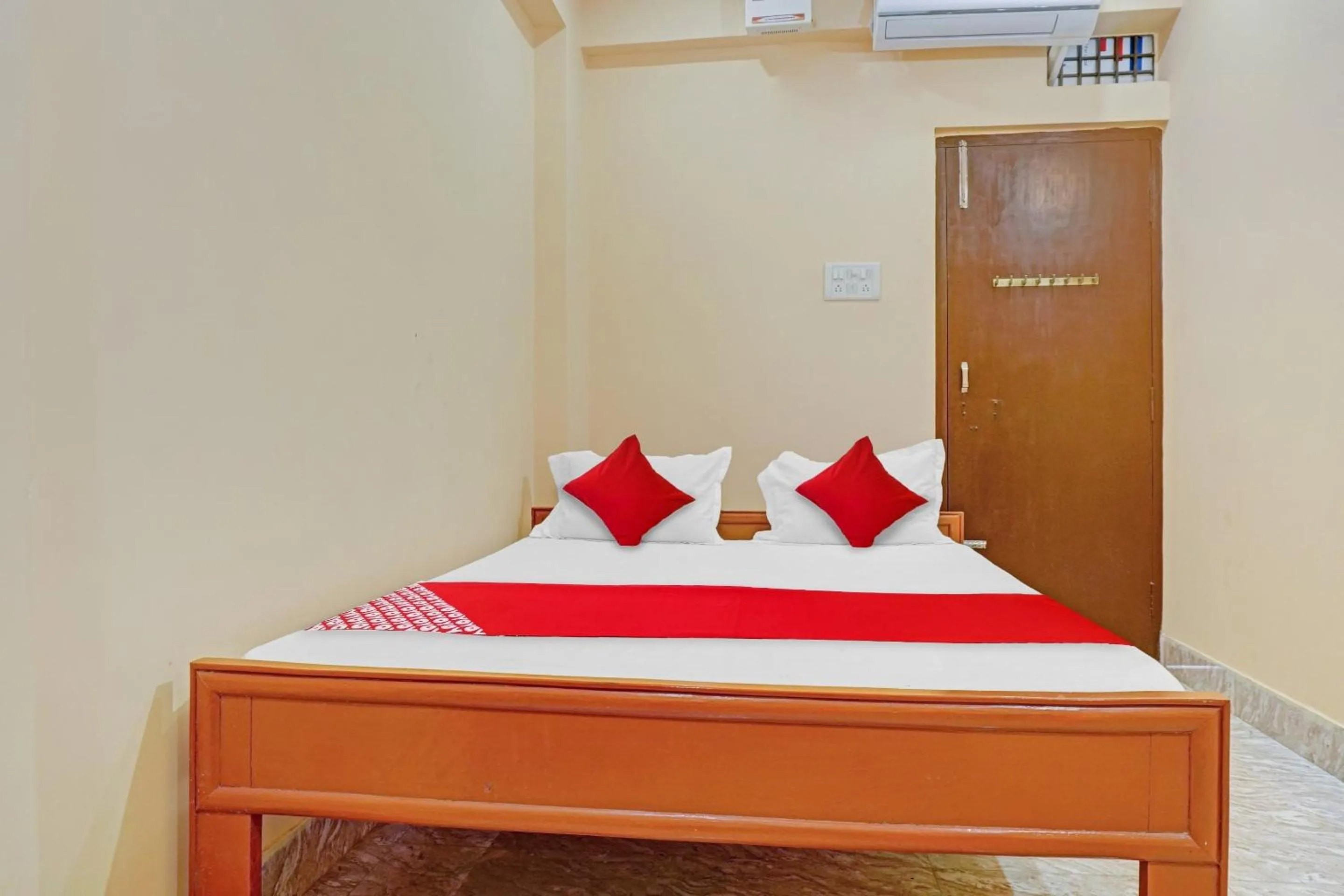 Bedroom, Bed in Hotel O New Rajdhani