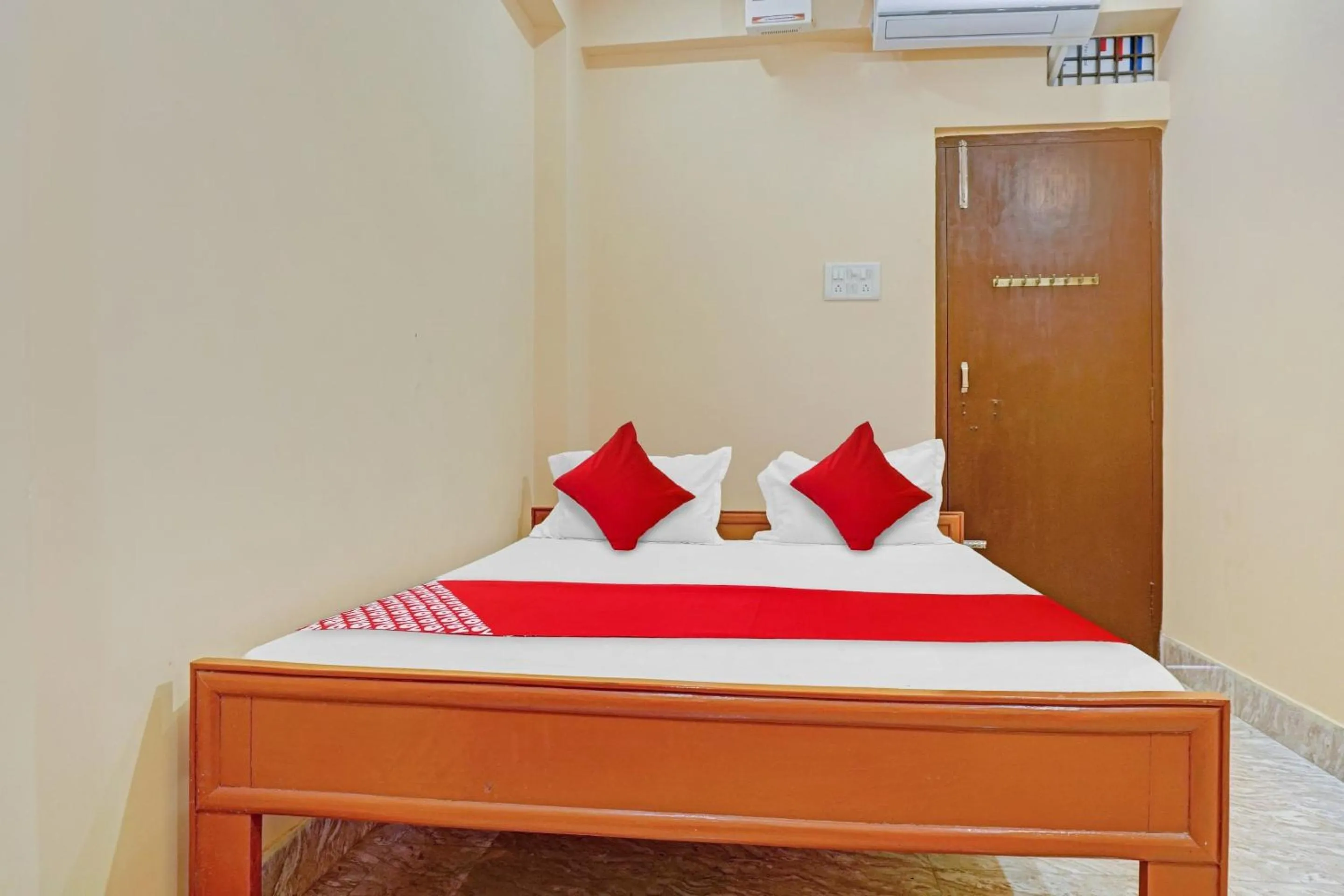 Bedroom, Bed in Hotel O New Rajdhani