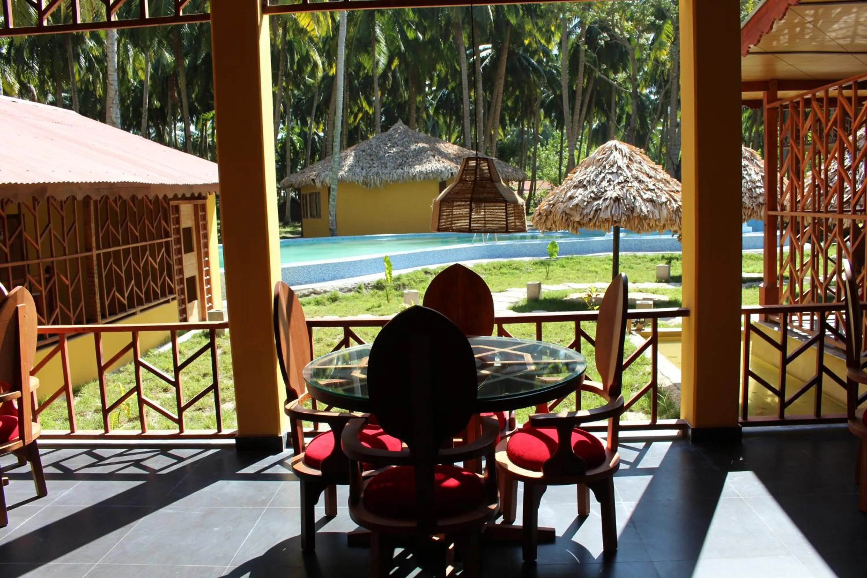 Restaurant/places to eat in Silver Sand Beach Resort Neil