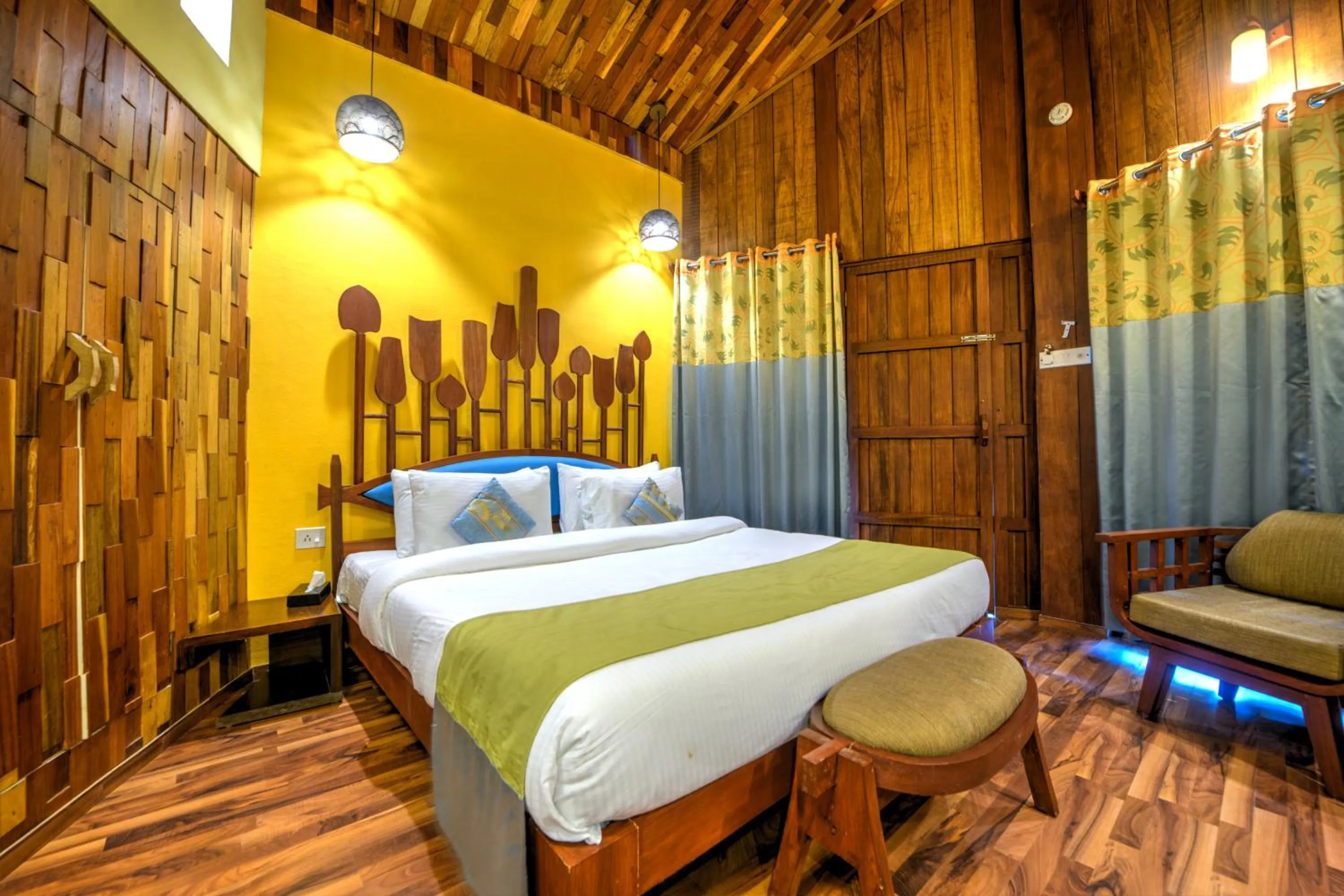 Bed in Silver Sand Beach Resort Neil