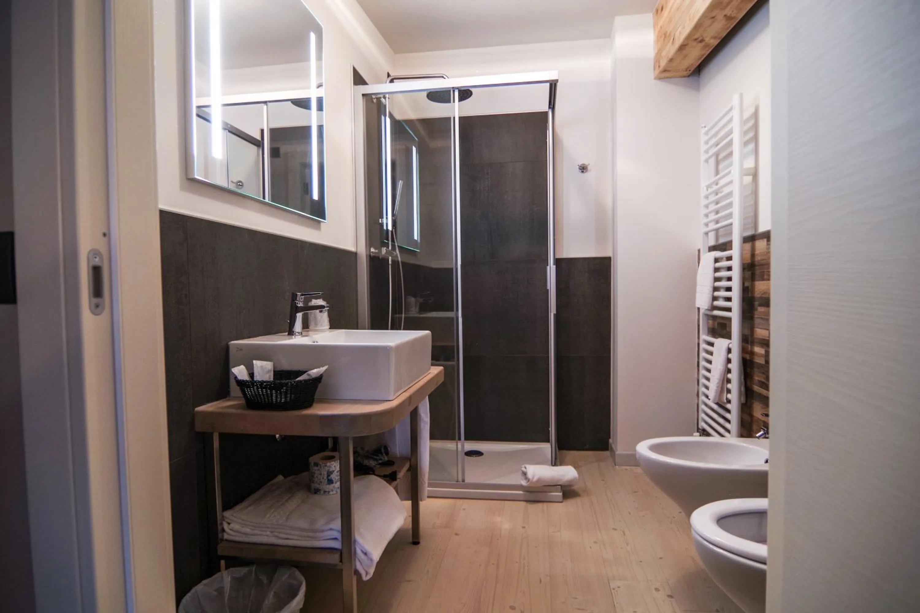 Toilet in Hotel Laghetto