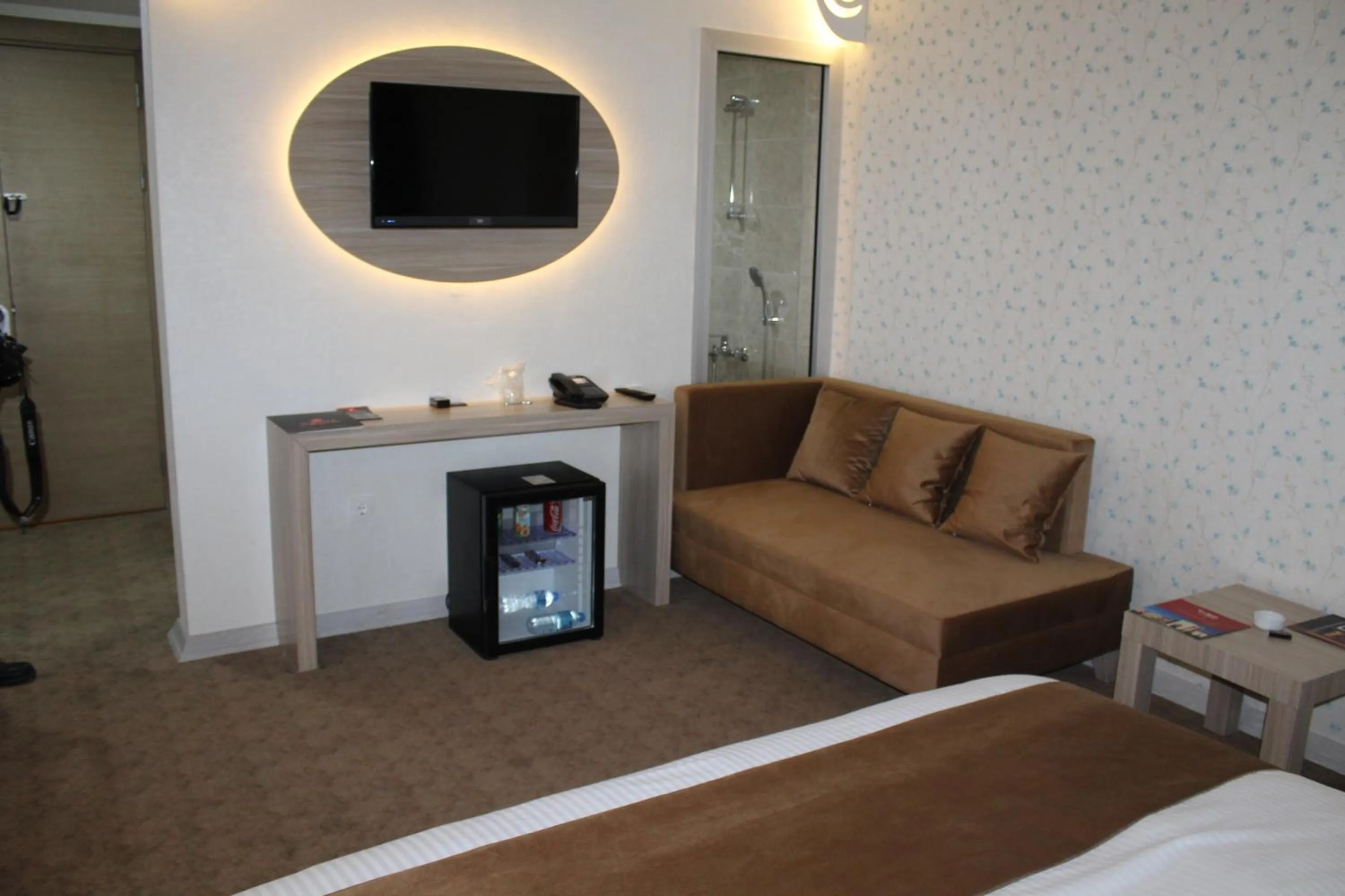 Photo of the whole room in Hotel La Bella