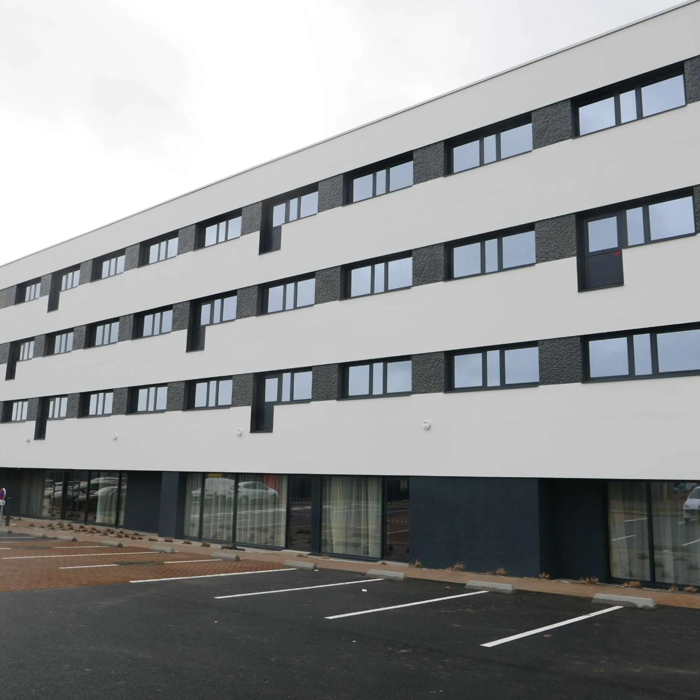 Property building in Brit Hotel & Spa Saint Brieuc Plérin