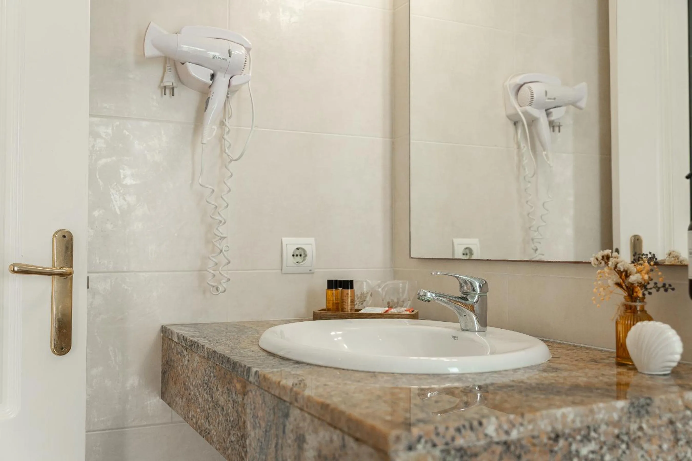 Bathroom in La Muntanya