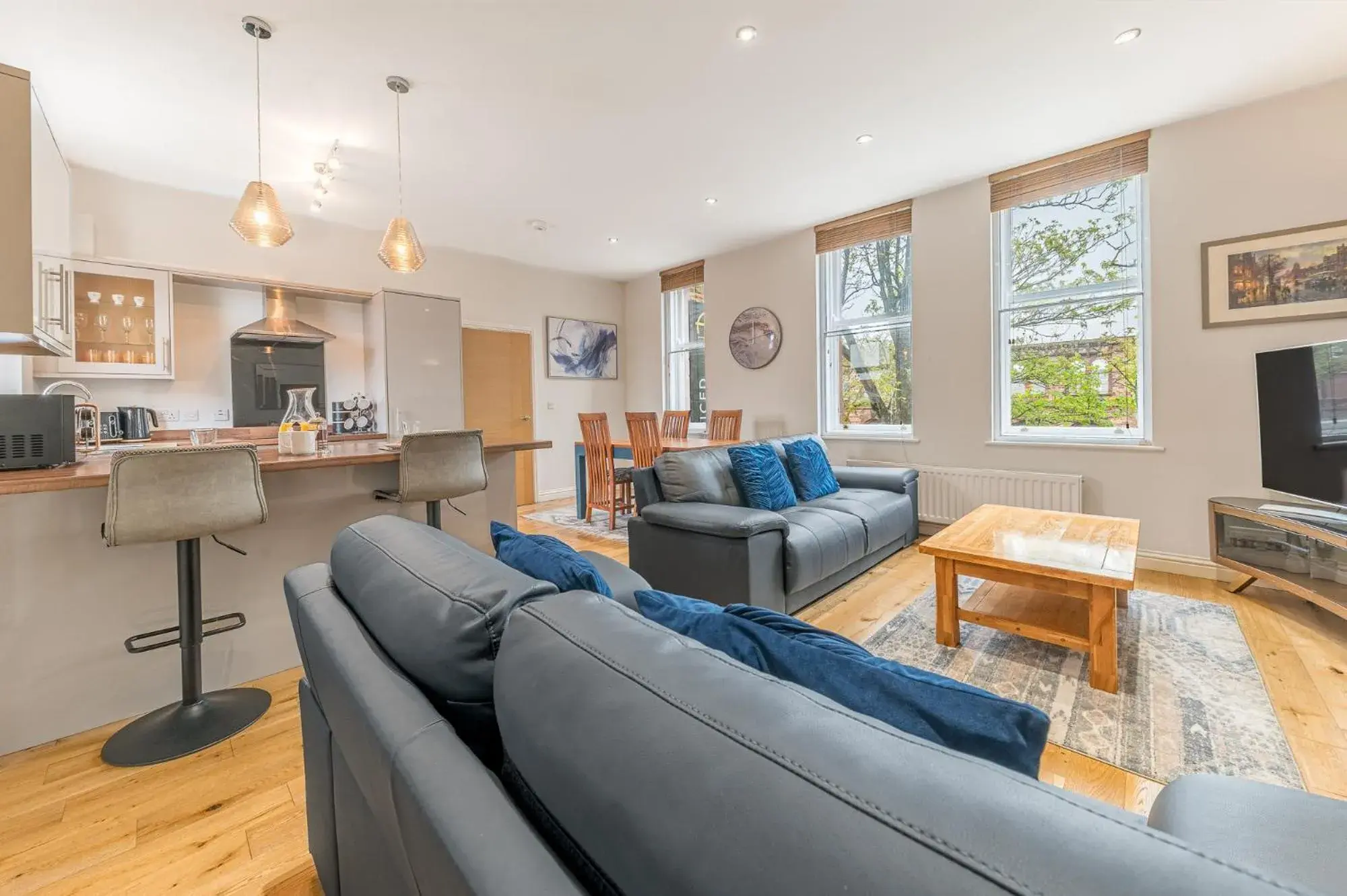 Abbey Apartments Modern ApartHotel for Tourists & Professionals Abbey Apartments Modern ApartHotel for Tourists & Professionals