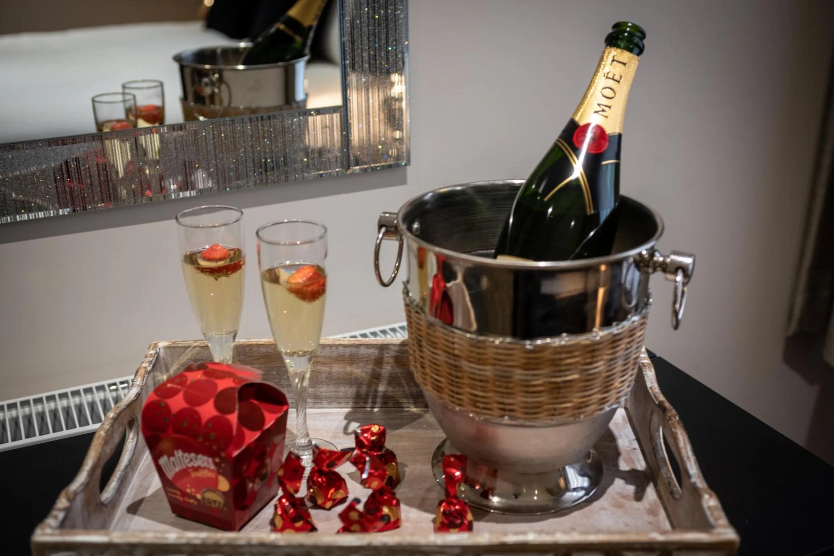 Bedroom in Abbey Apartments Modern ApartHotel for Tourists & Professionals