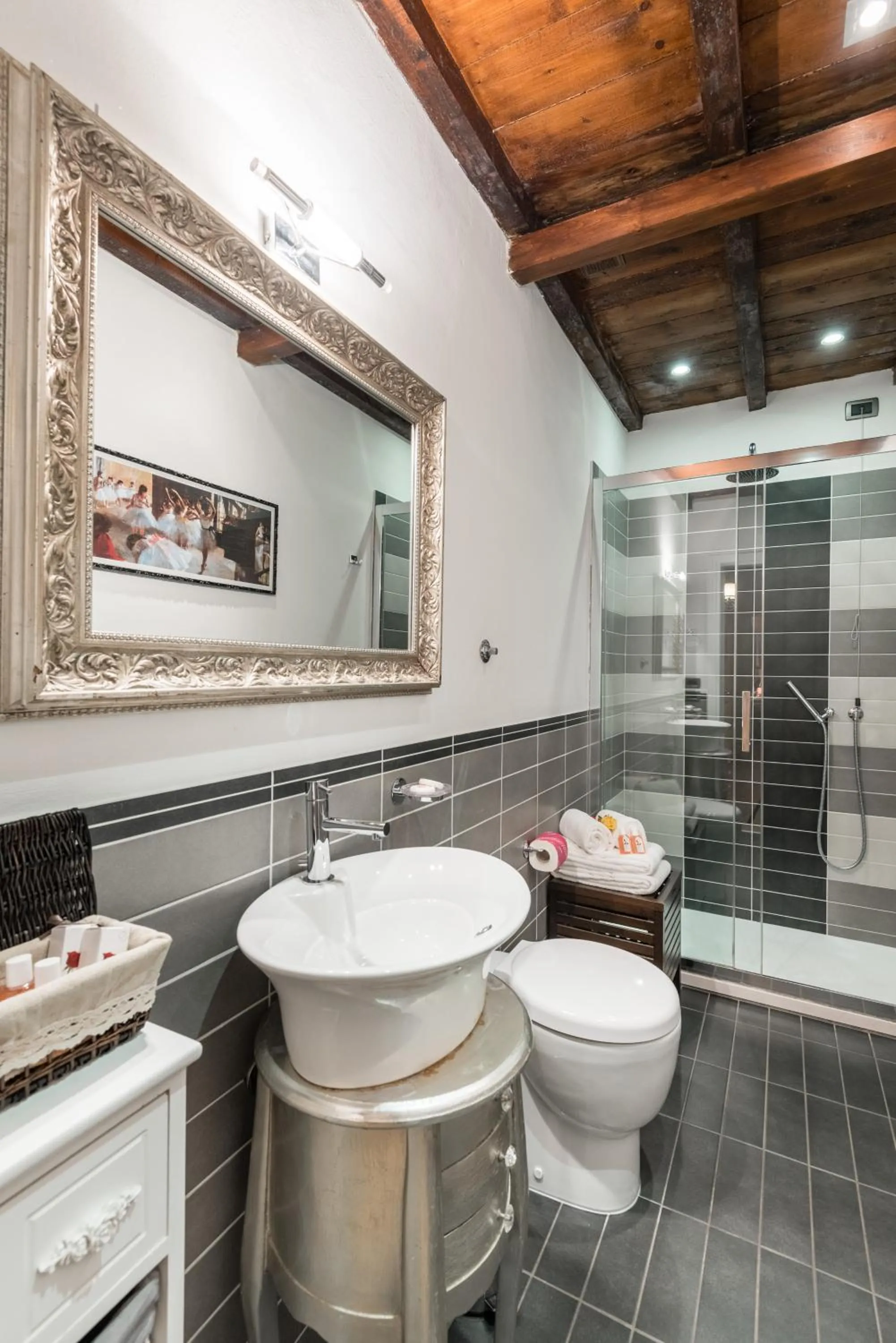 Bathroom in Ghibellina 22 Apartment