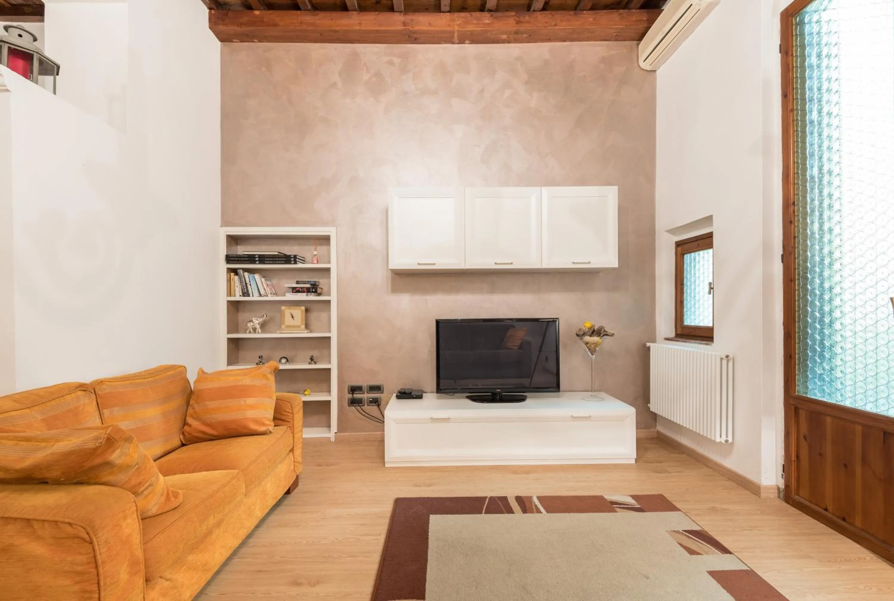 Living room in Ghibellina 22 Apartment
