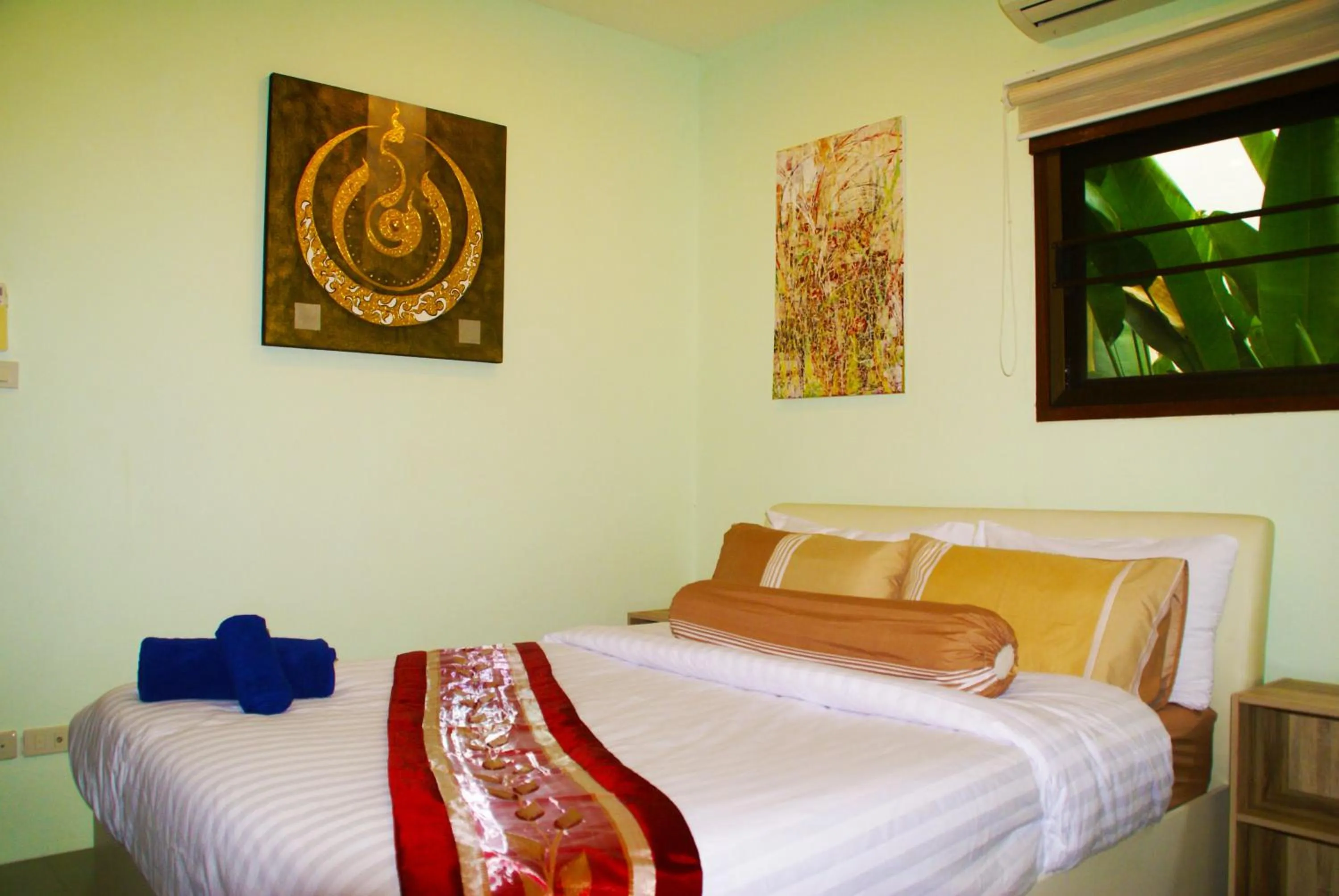 Property building, Bed in Chaweng Noi Villa