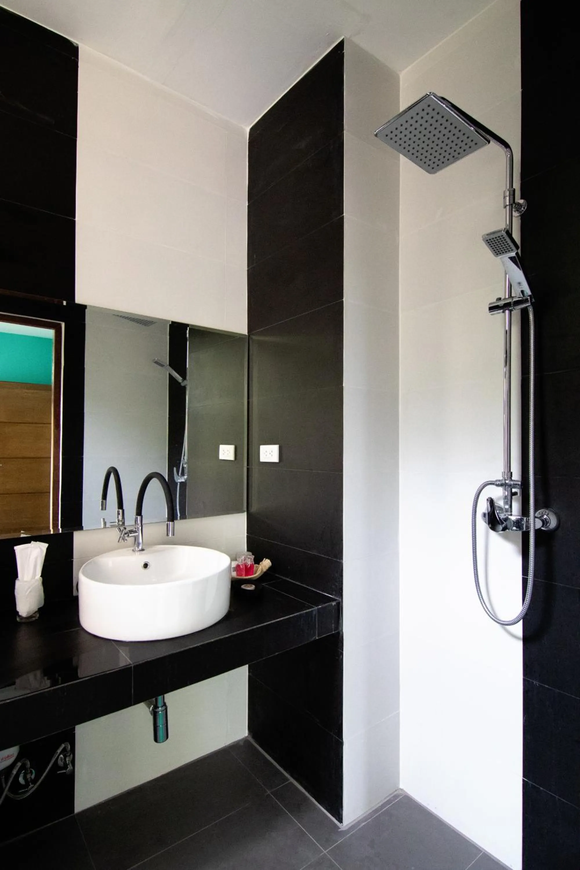 Shower in Chaweng Noi Villa