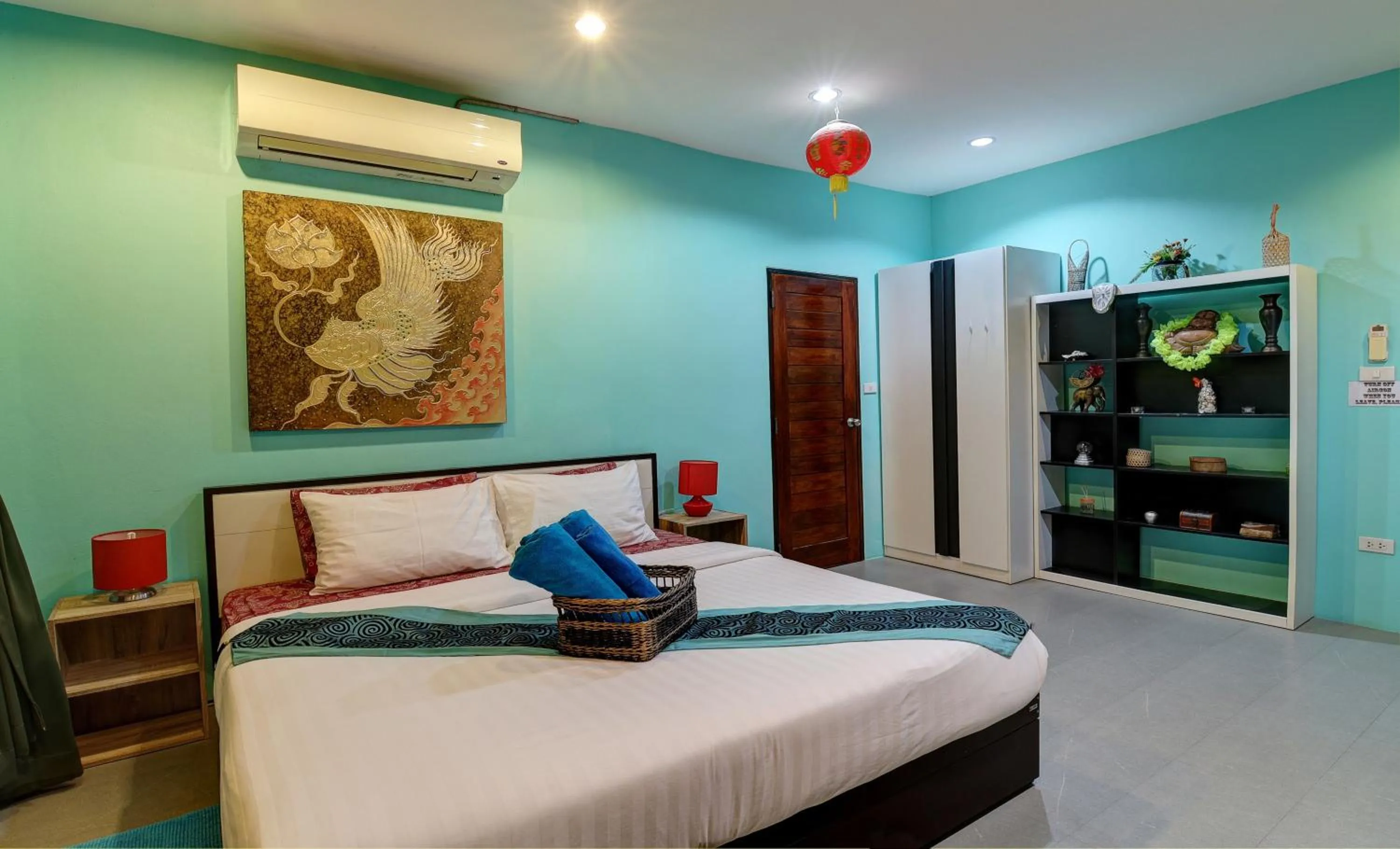 Bed in Chaweng Noi Villa