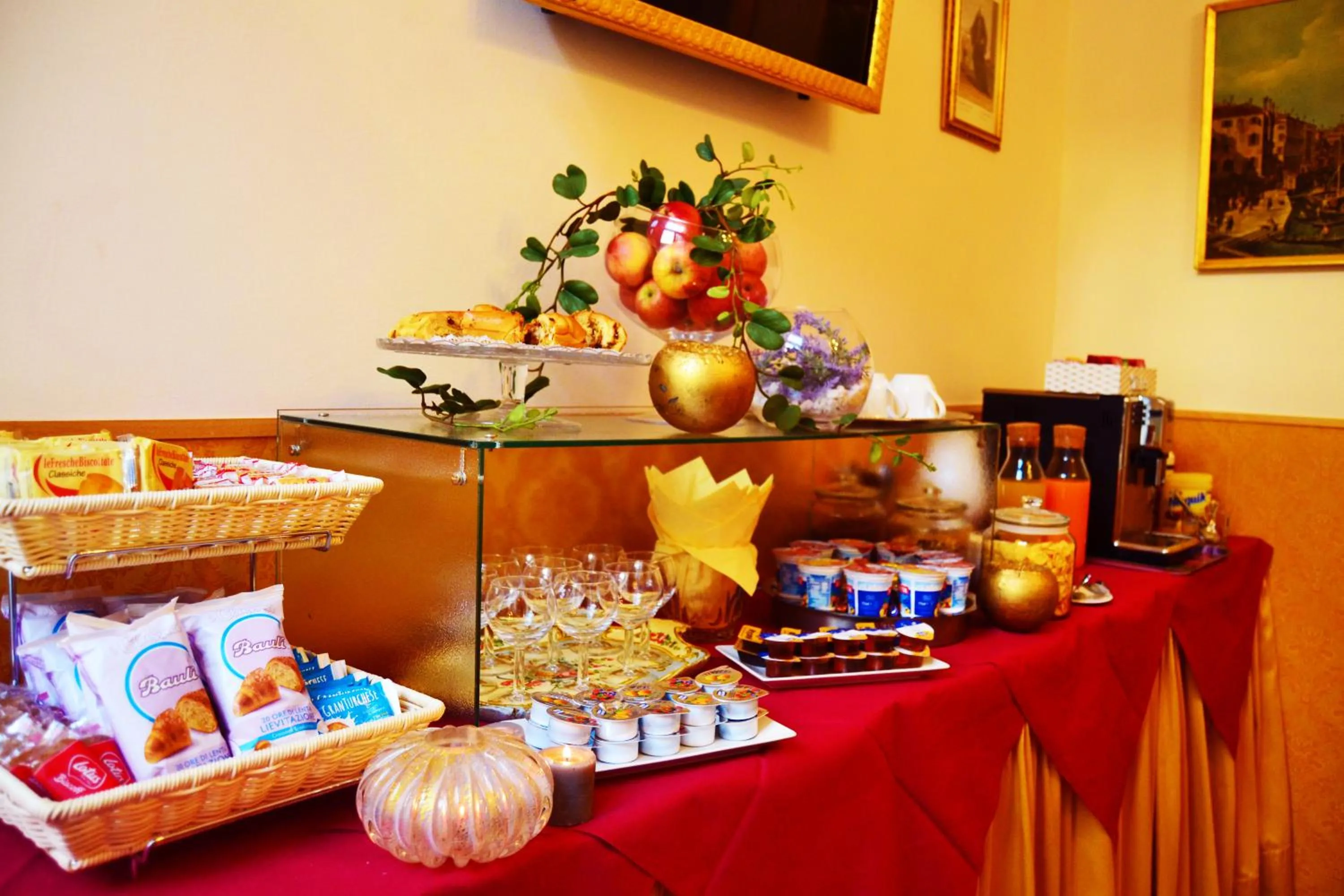 Breakfast in Art Dreams Apartment Dimora Casanova