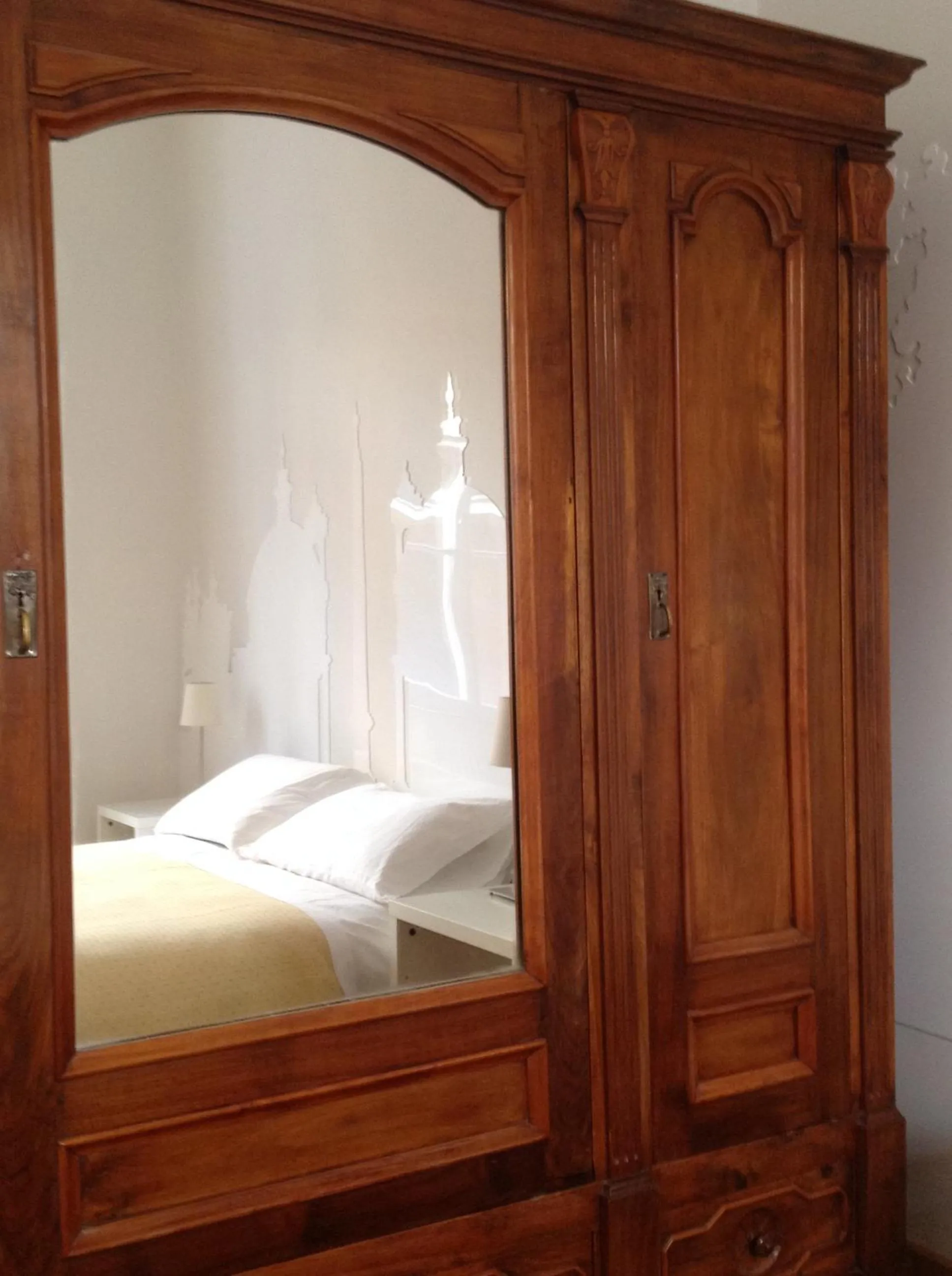 Decorative detail, Bed in Viadelloca35