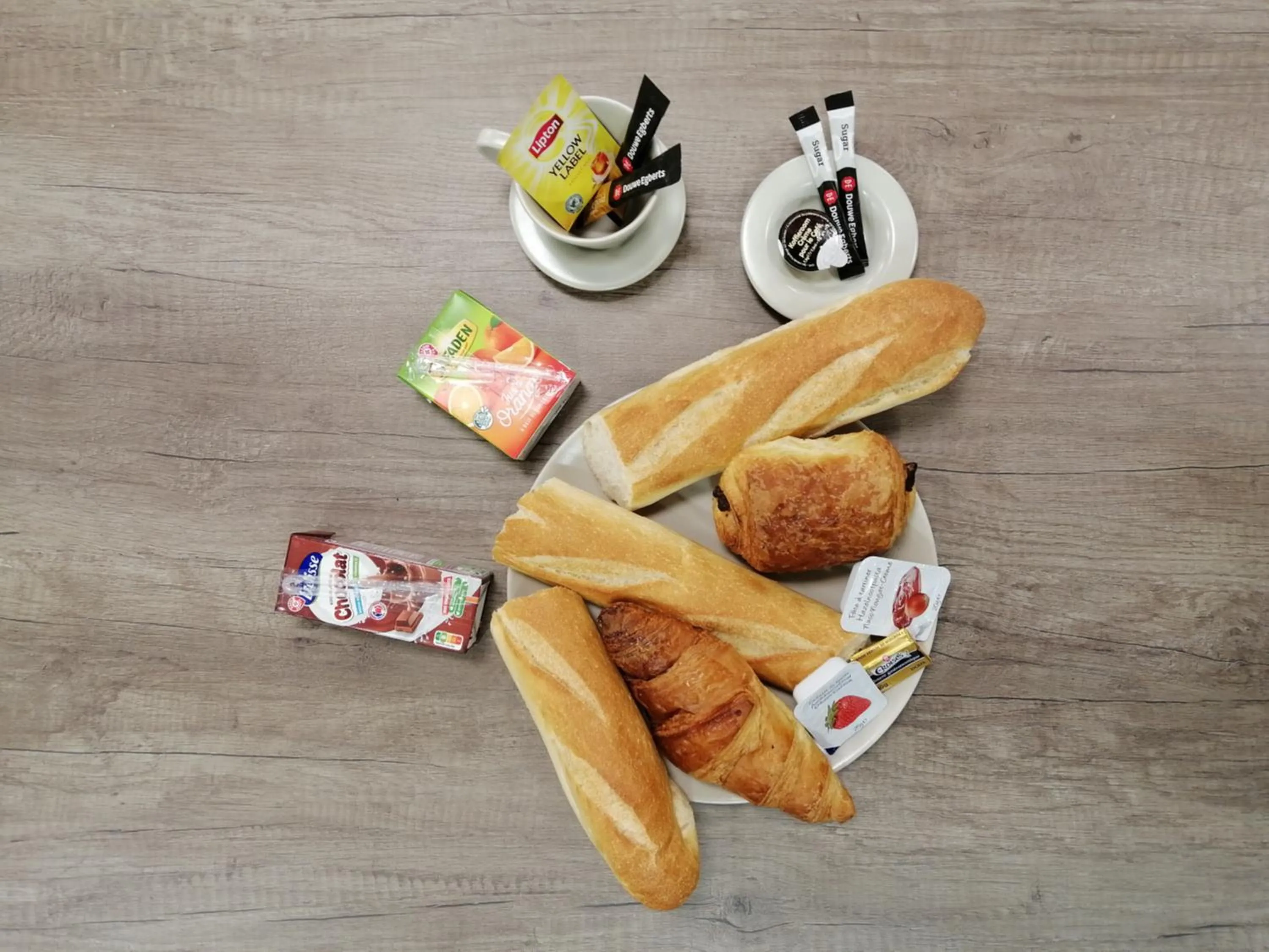 Food and drinks in Evancy Etoile Des Dunes