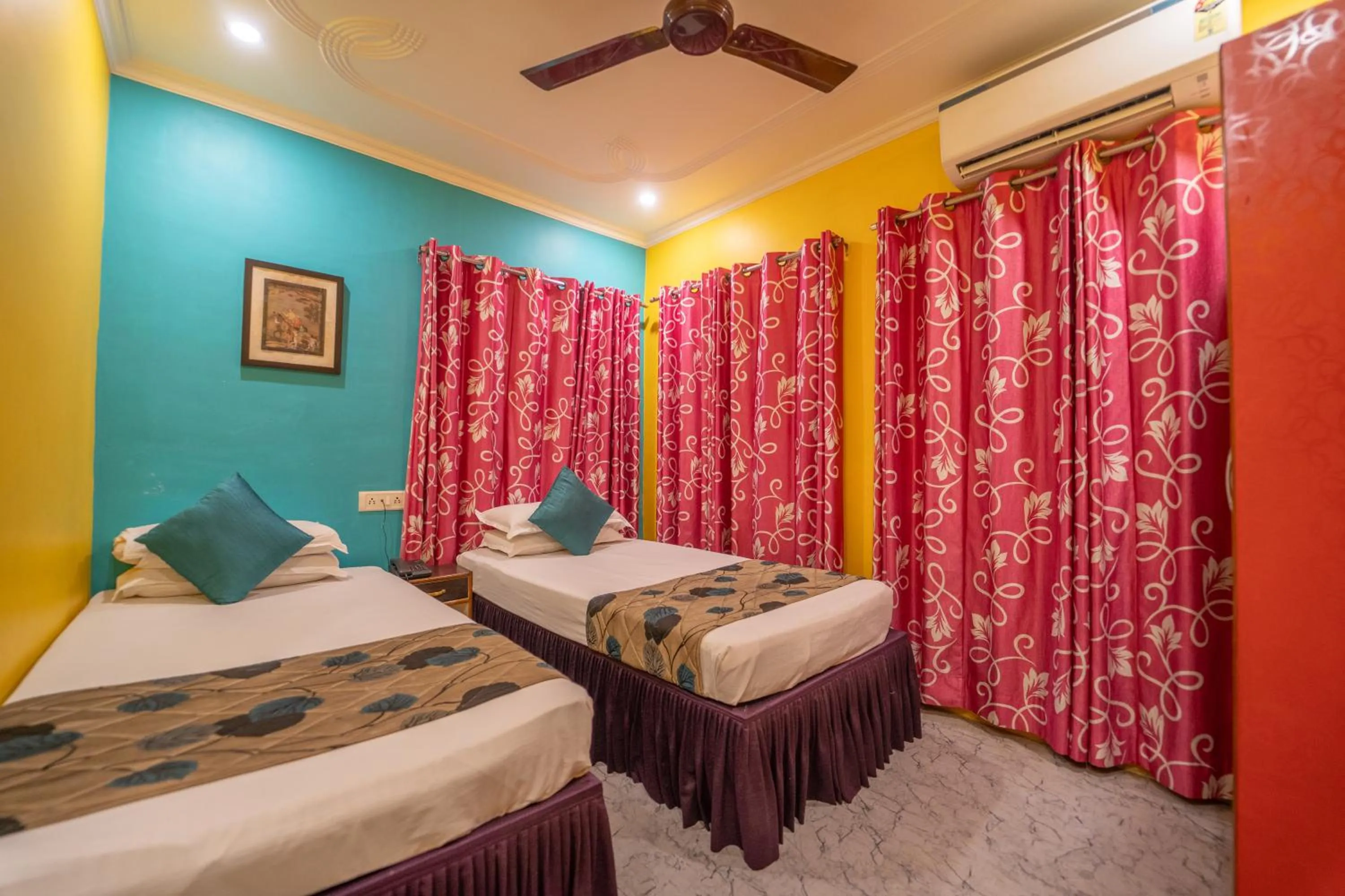 Bedroom, Bed in Tara Guest House