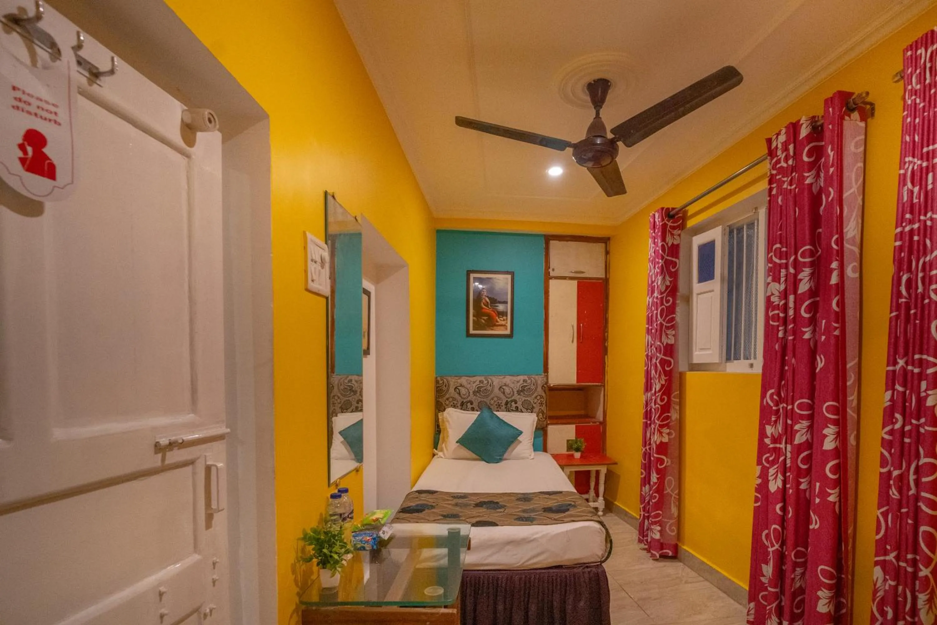 Bed in Tara Guest House