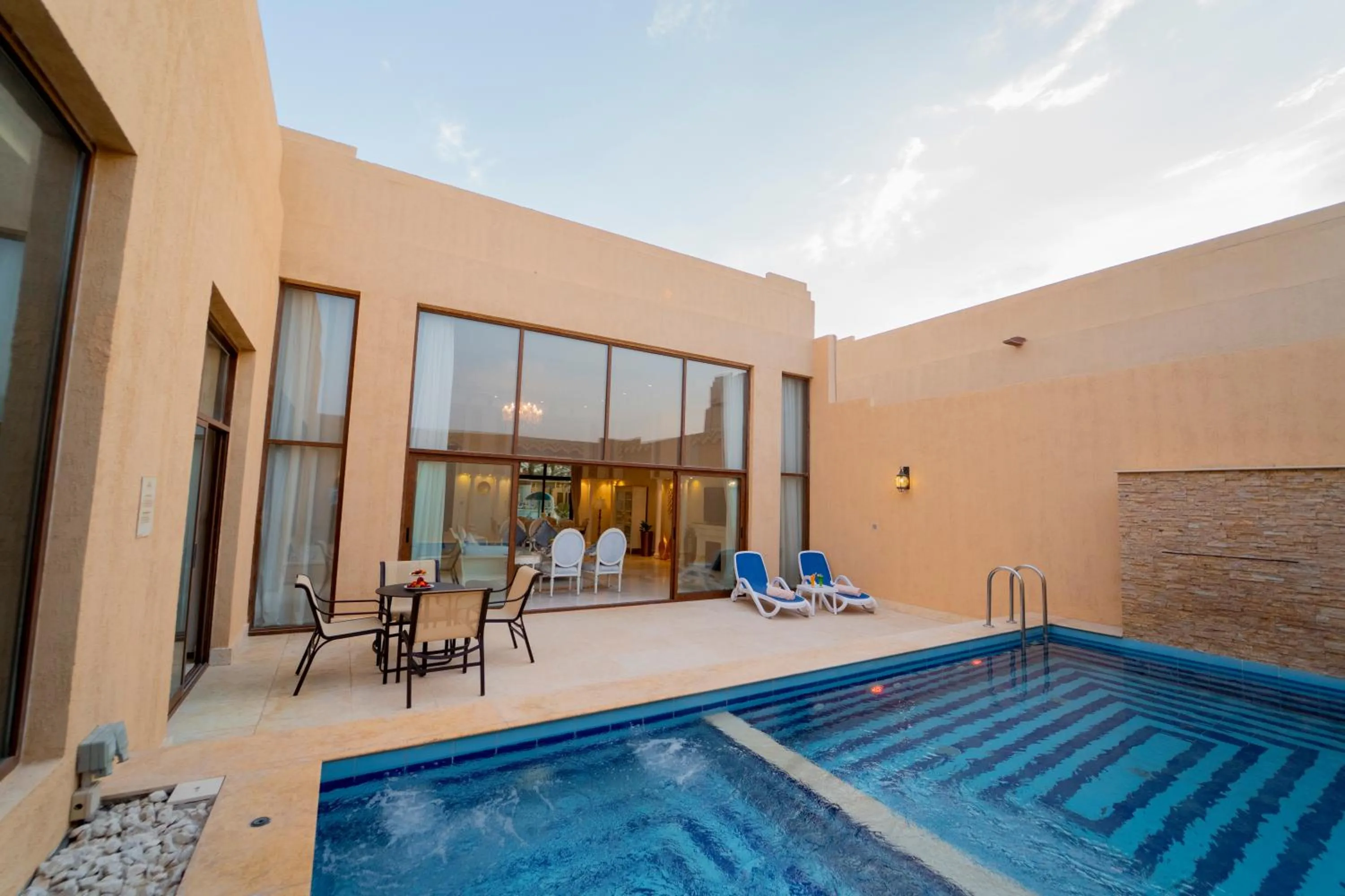 Western Hotel - Madinat Zayed