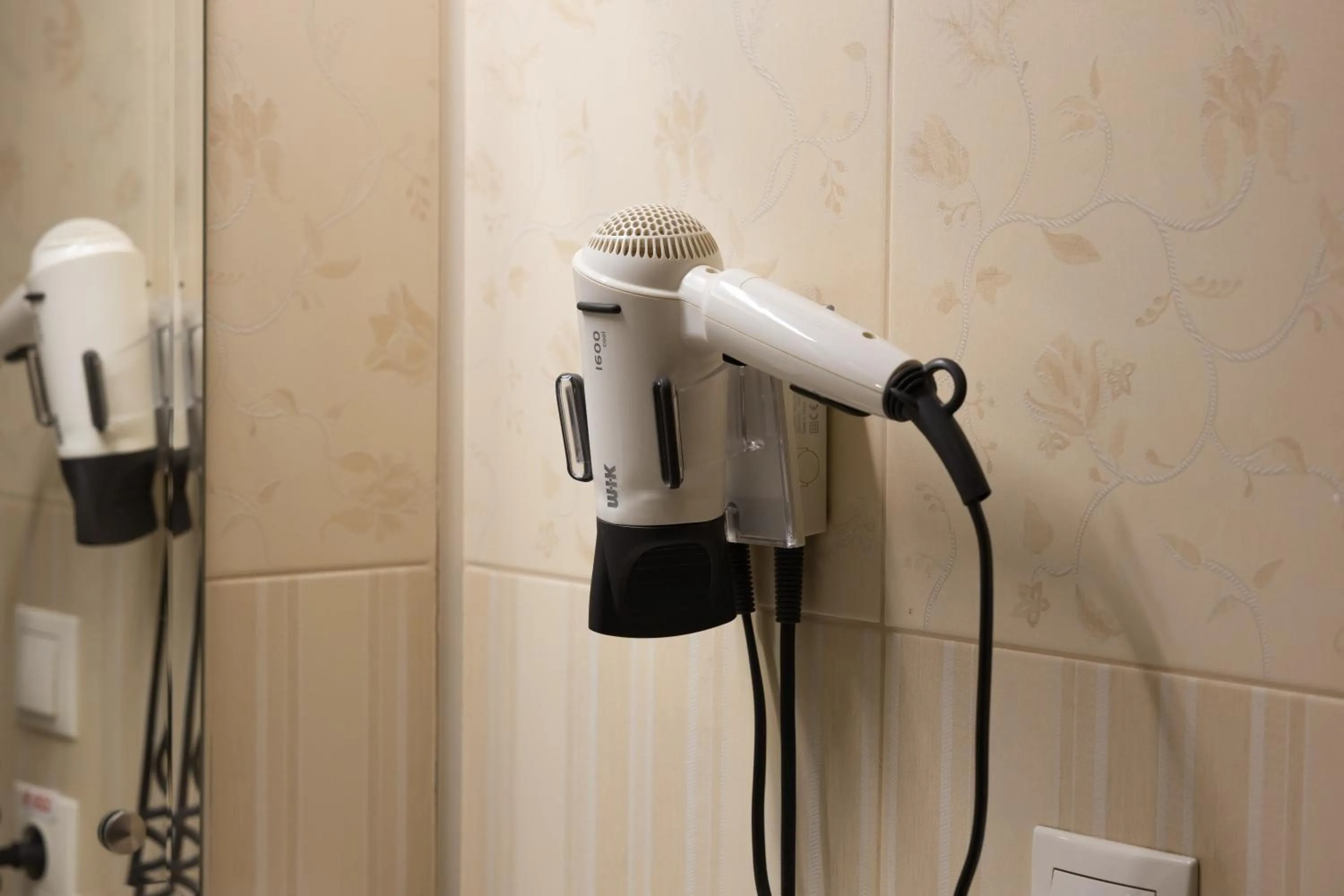 Bathroom in Hotel France