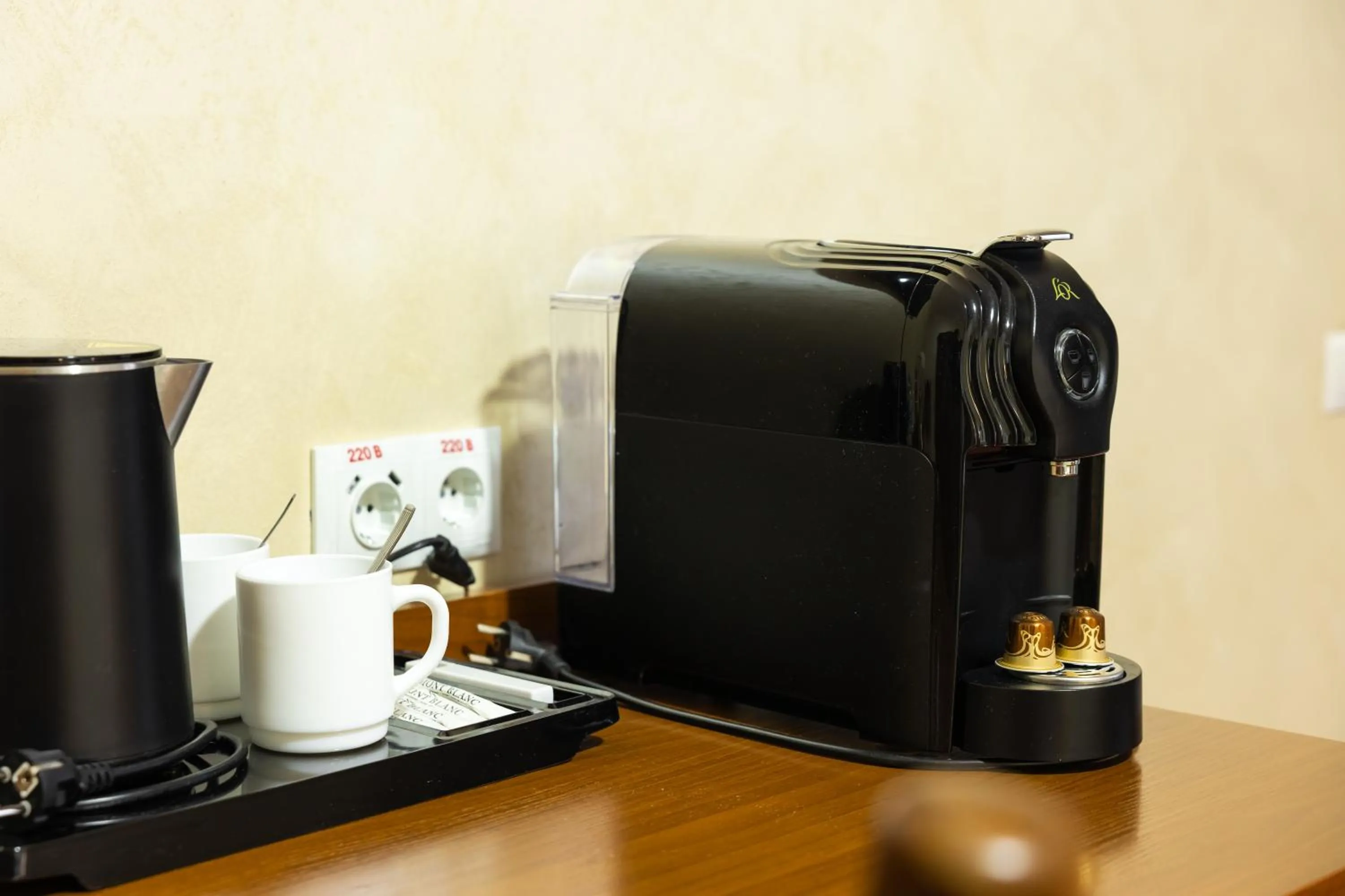 Coffee/tea facilities in Hotel France