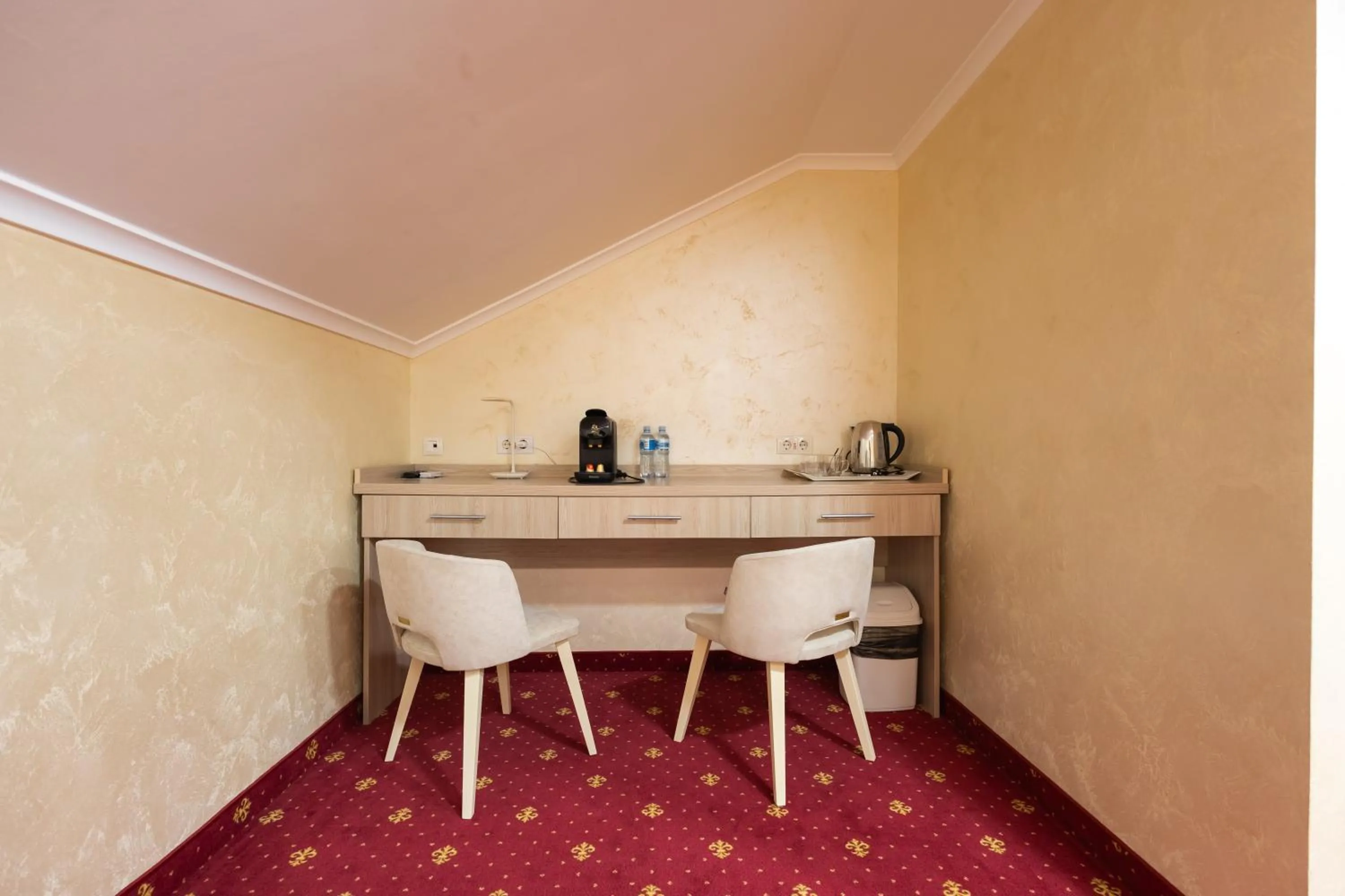 Coffee/tea facilities in Hotel France