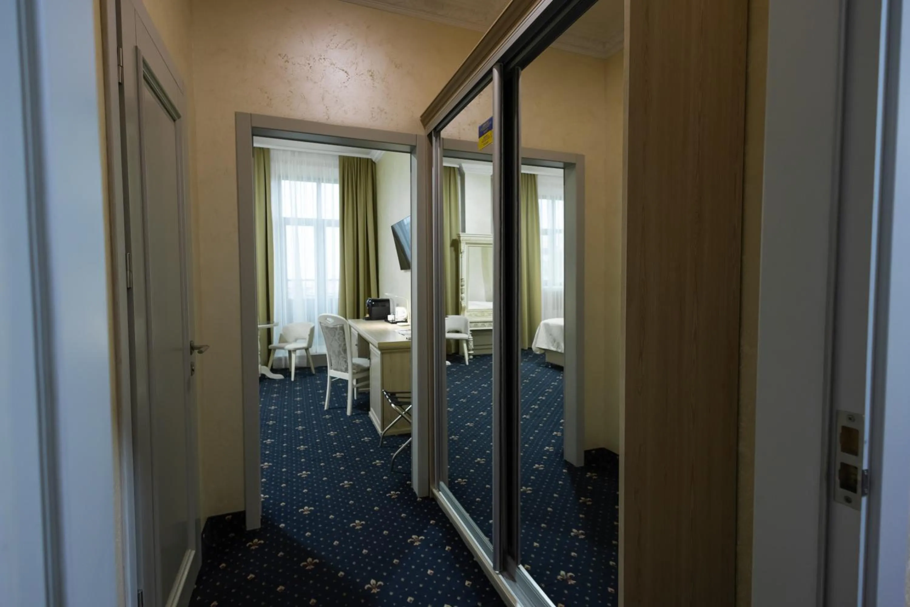 Living room in Hotel France