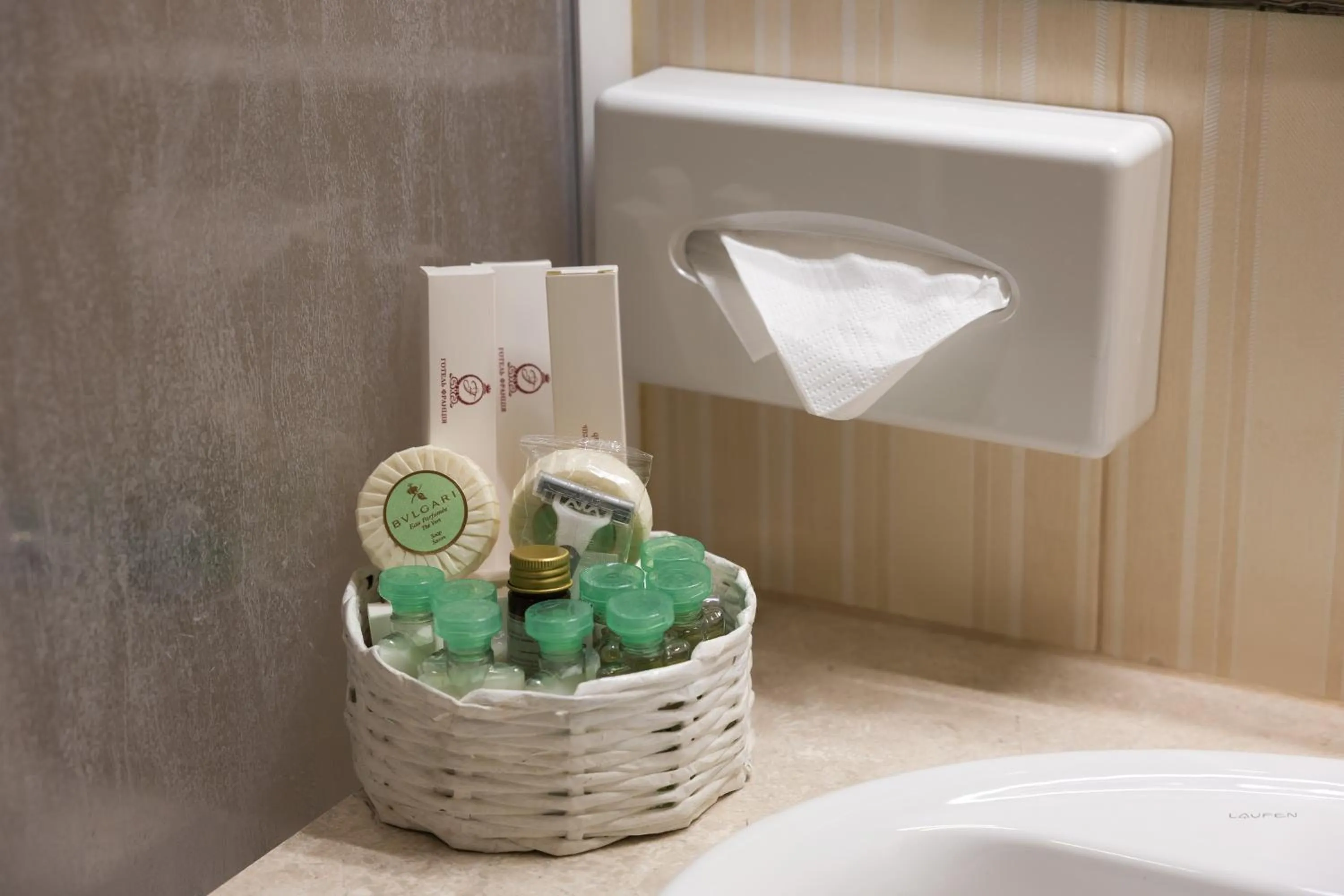 Bathroom in Hotel France