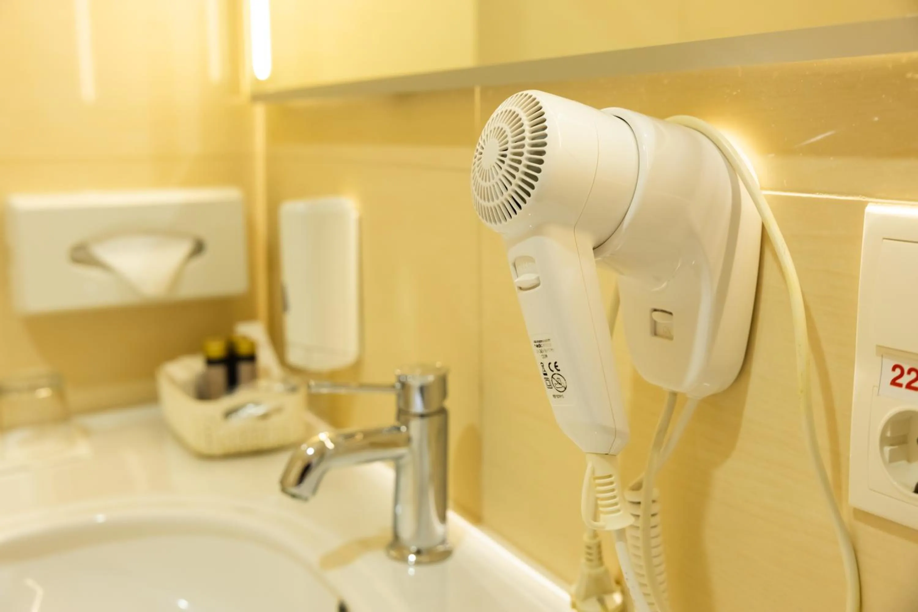 Bathroom in Hotel France