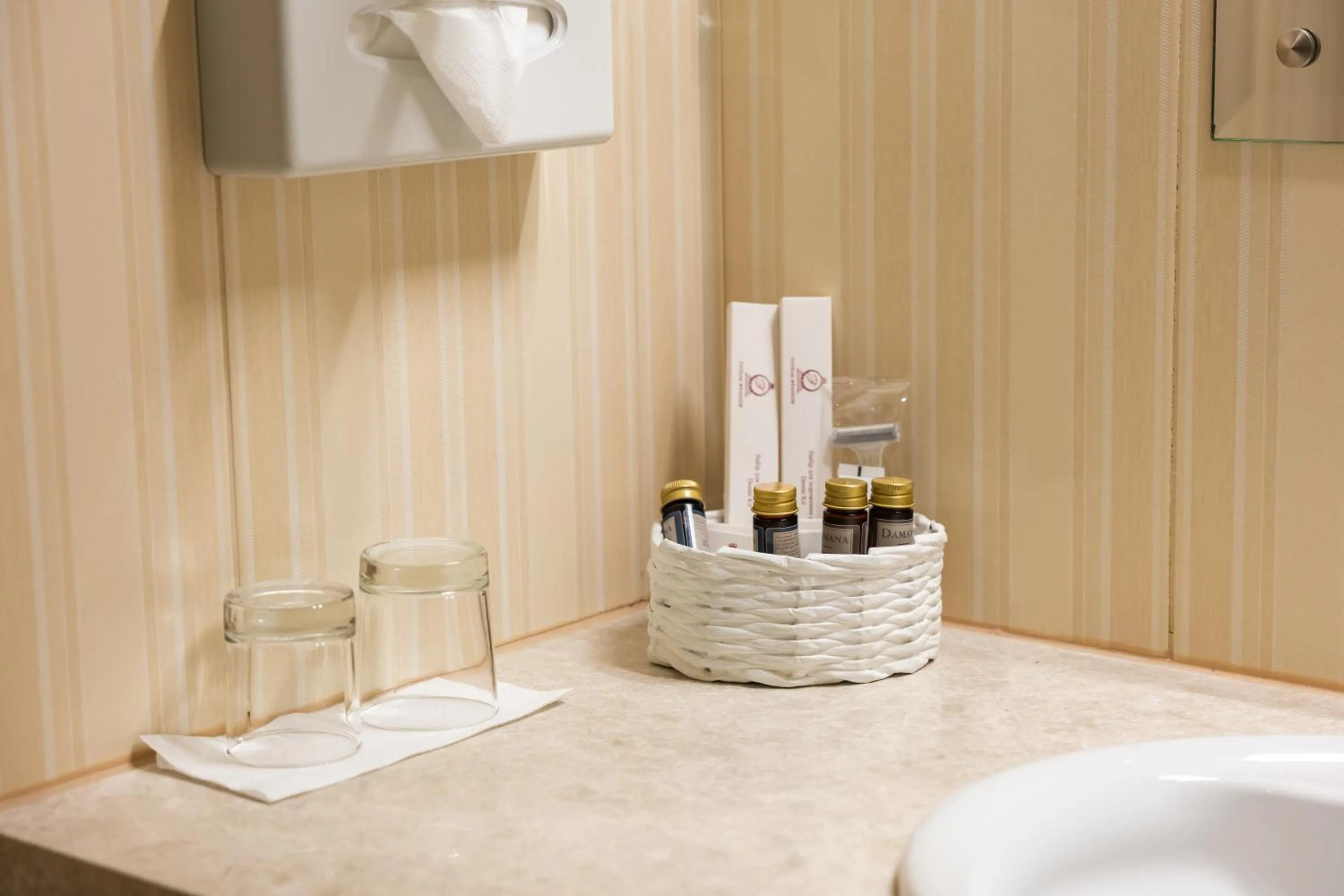 Bathroom in Hotel France