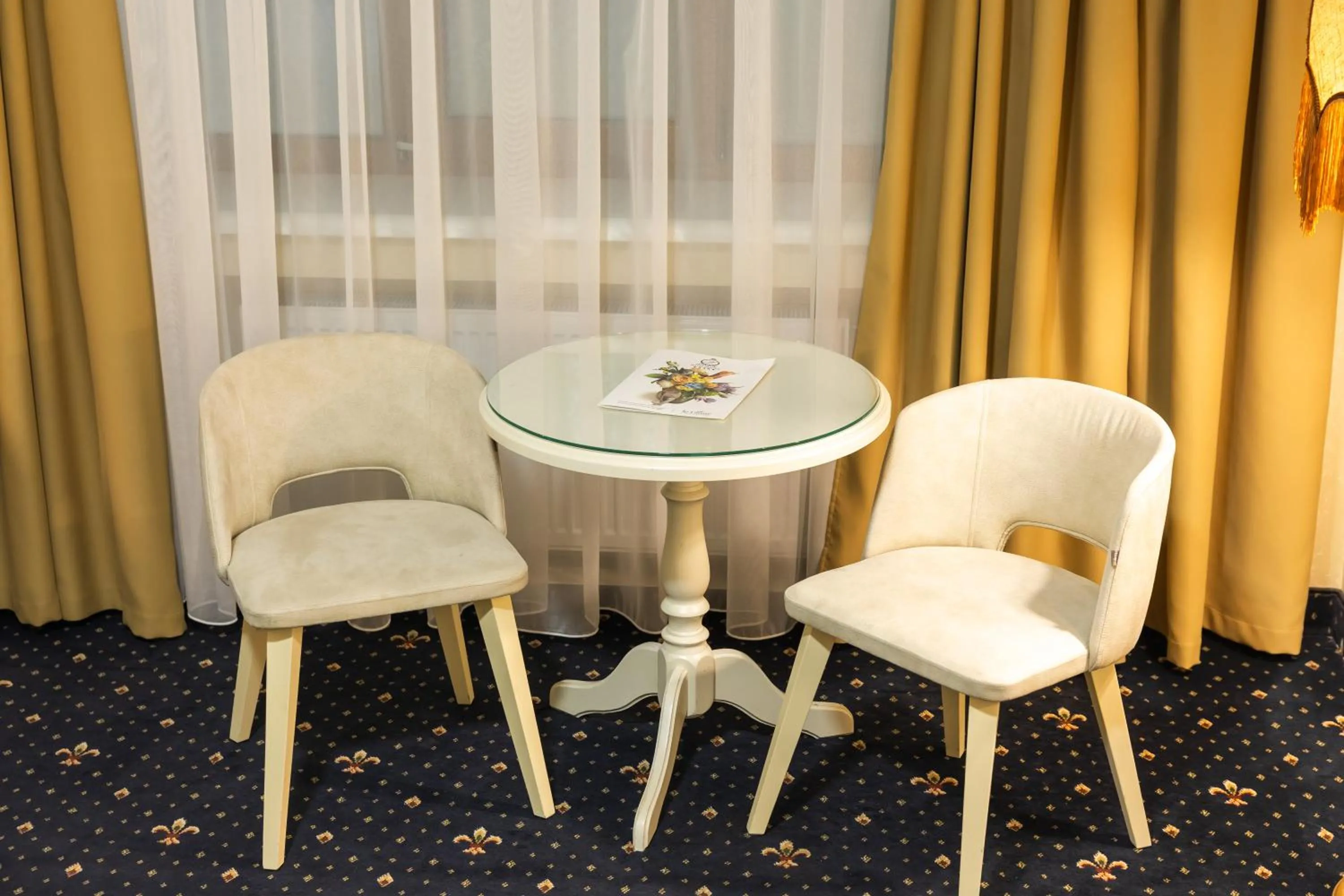 Living room in Hotel France