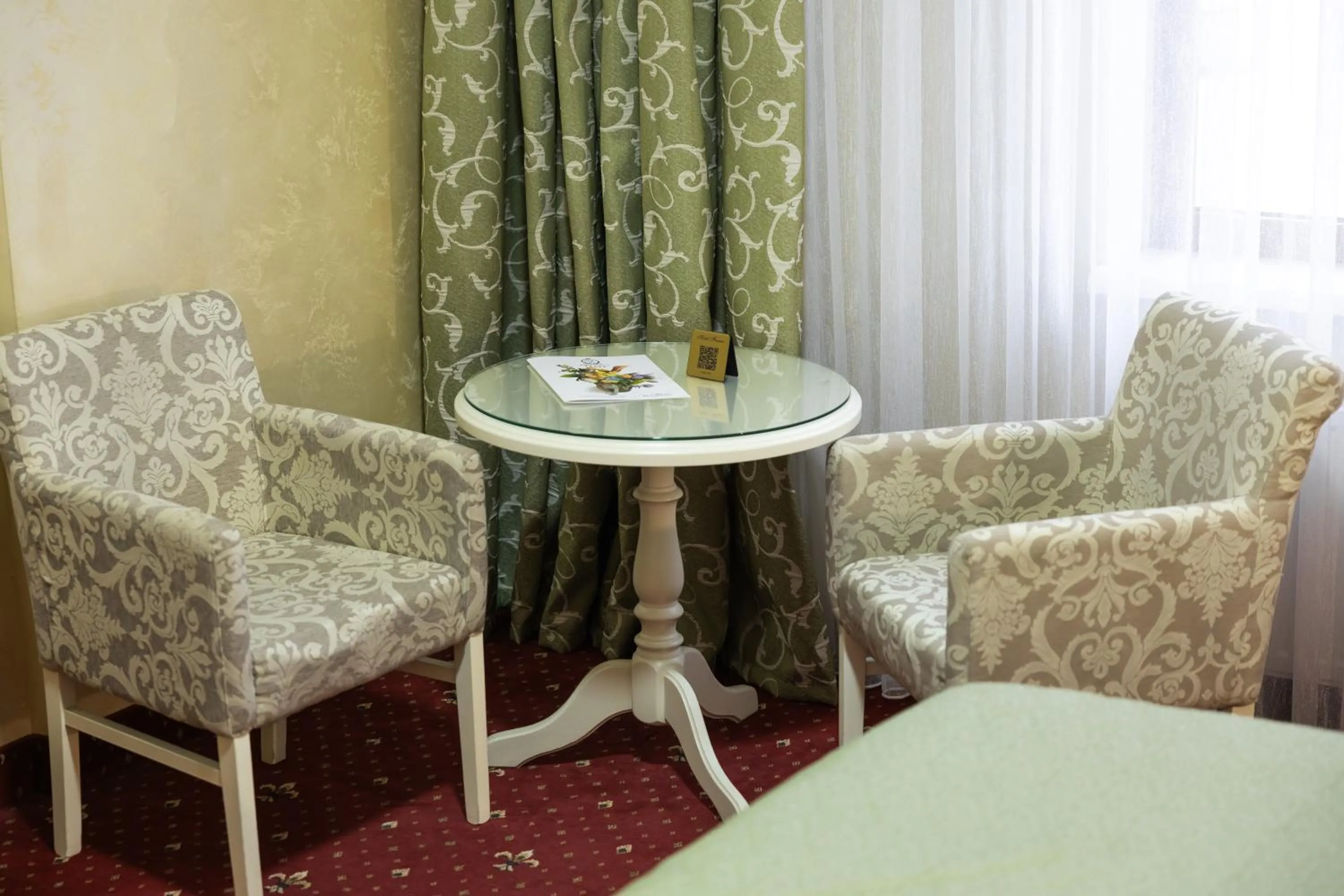 Living room in Hotel France